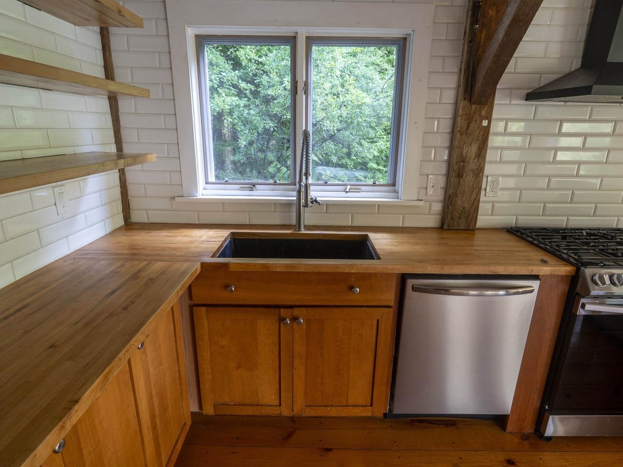 497 Elmore Road Property Photo 12
