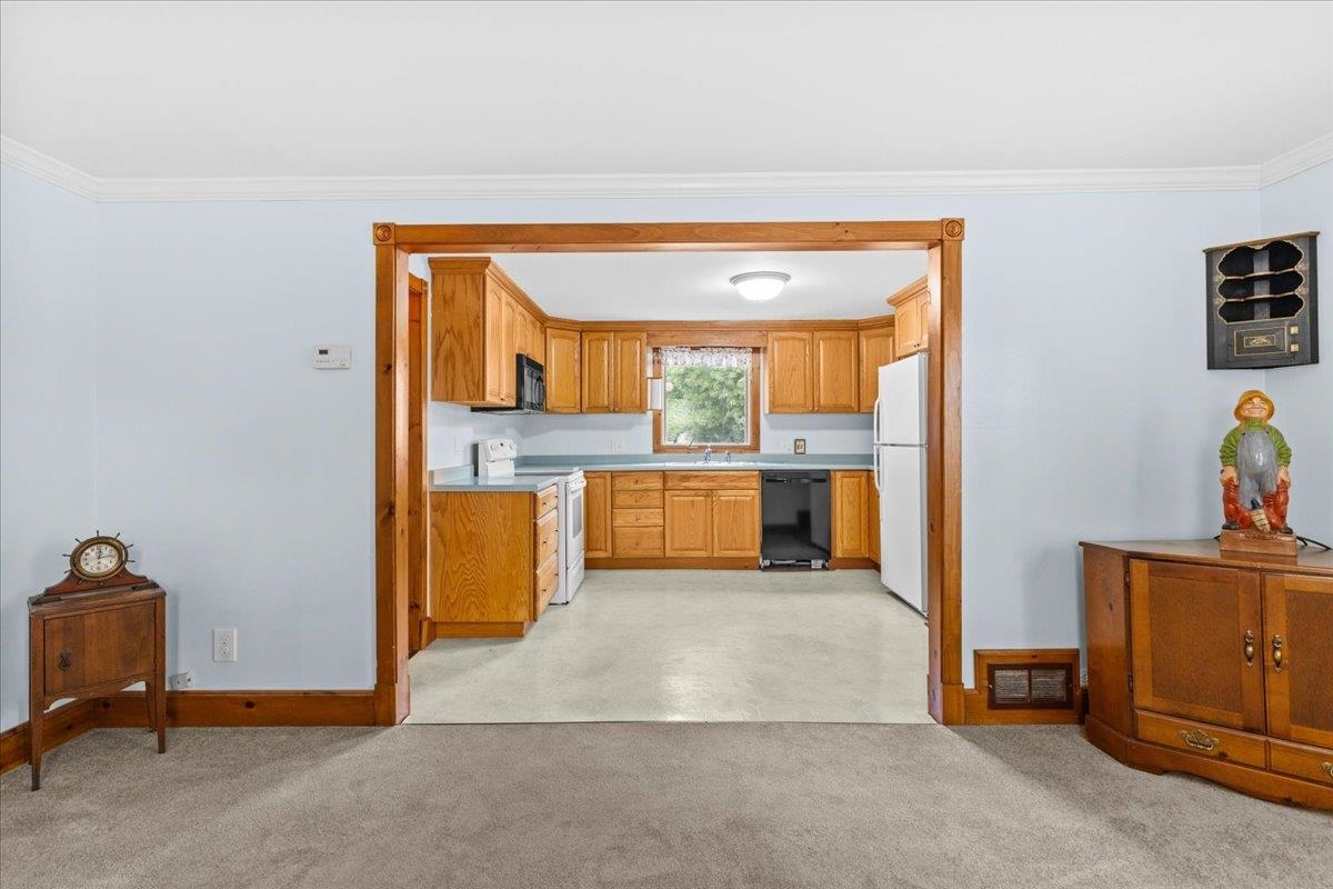 1 West Street Property Photo 6