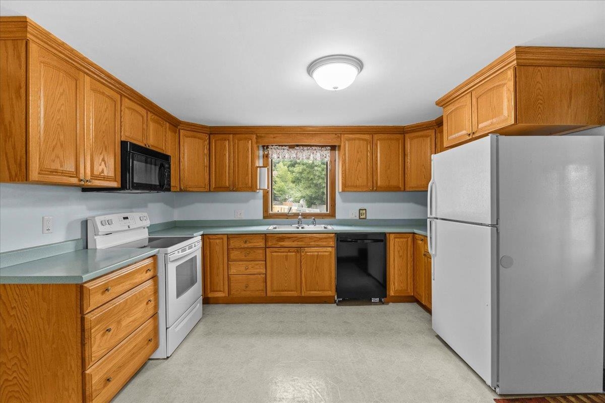 1 West Street Property Photo 11
