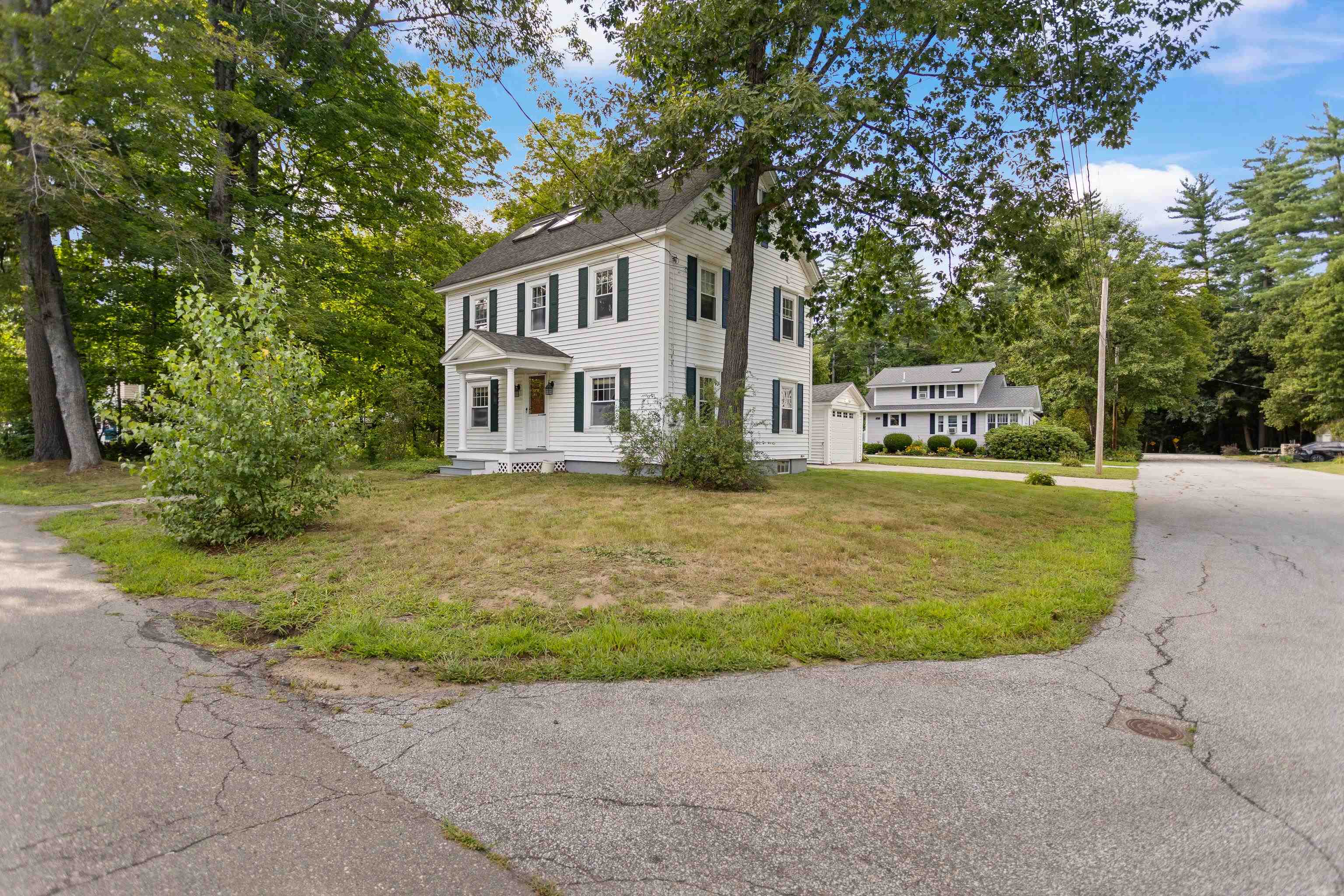 29 Roger Avenue Property Photo 6