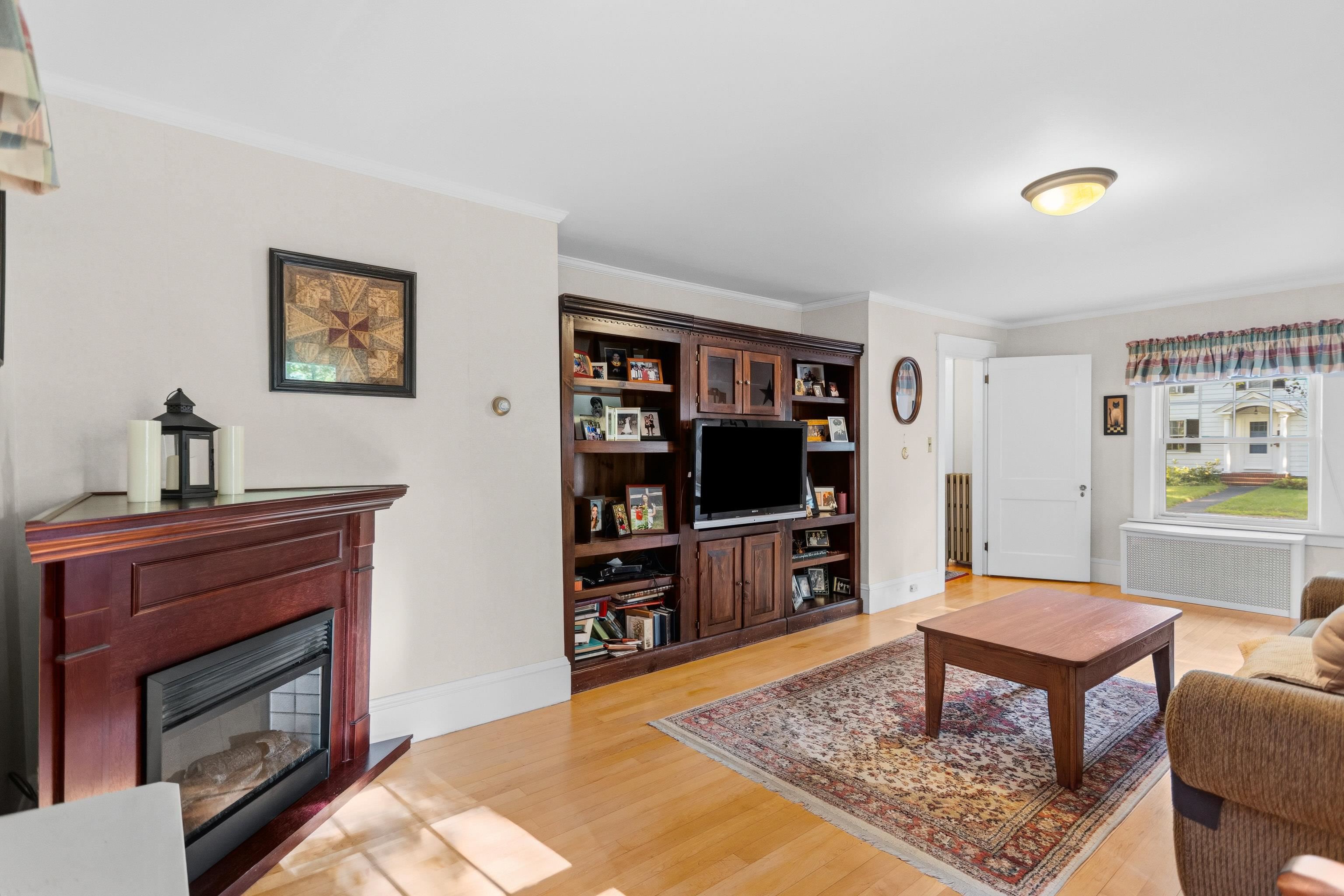 29 Roger Avenue Property Photo 18