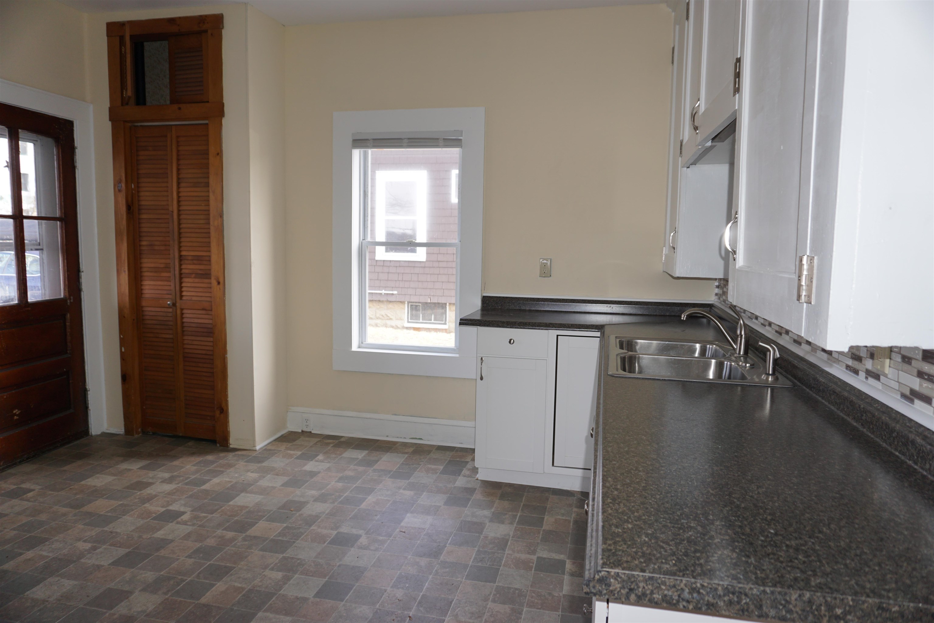 6 Adams Street Property Photo 35