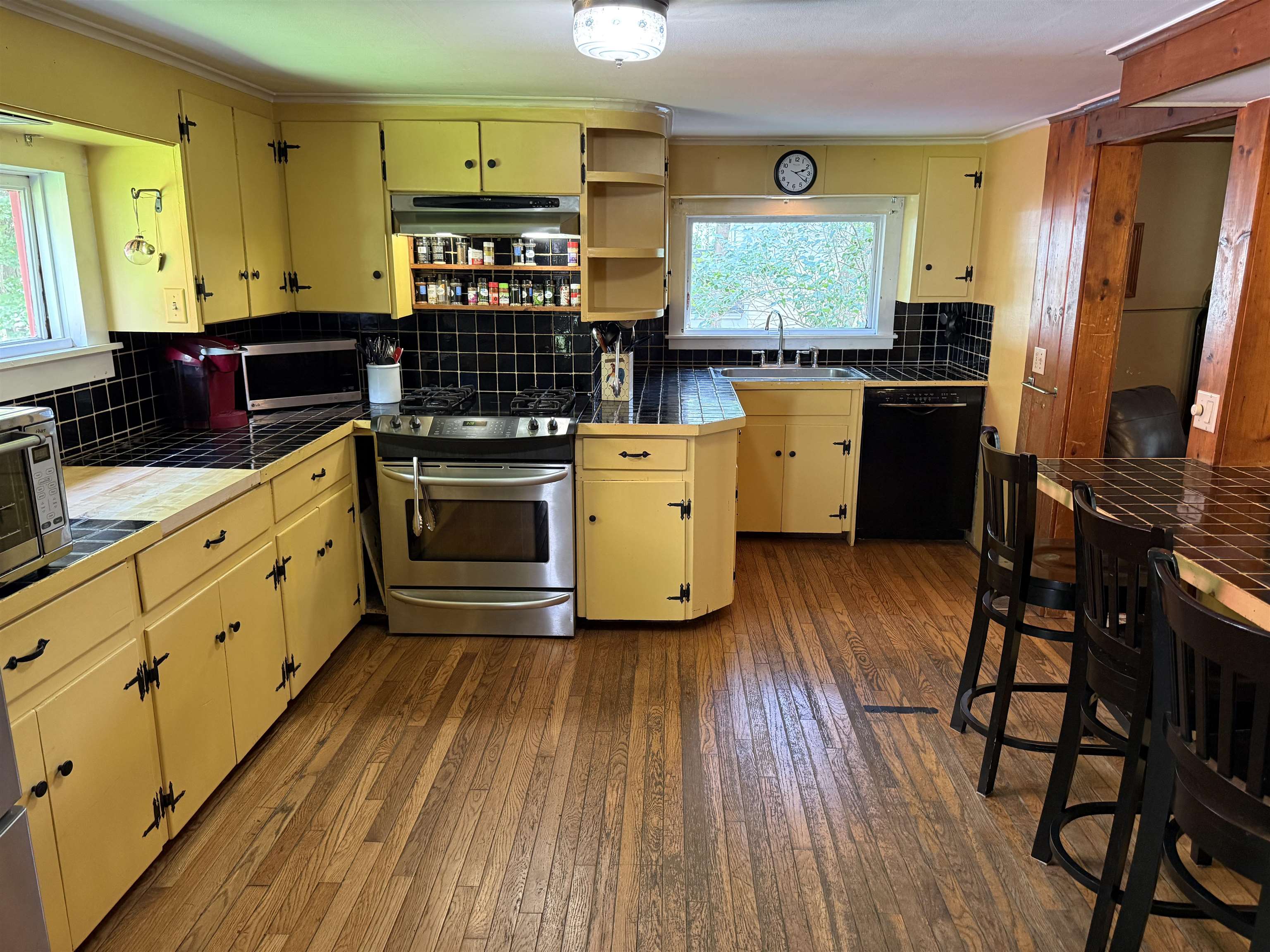 686 Route 30 Property Photo 4