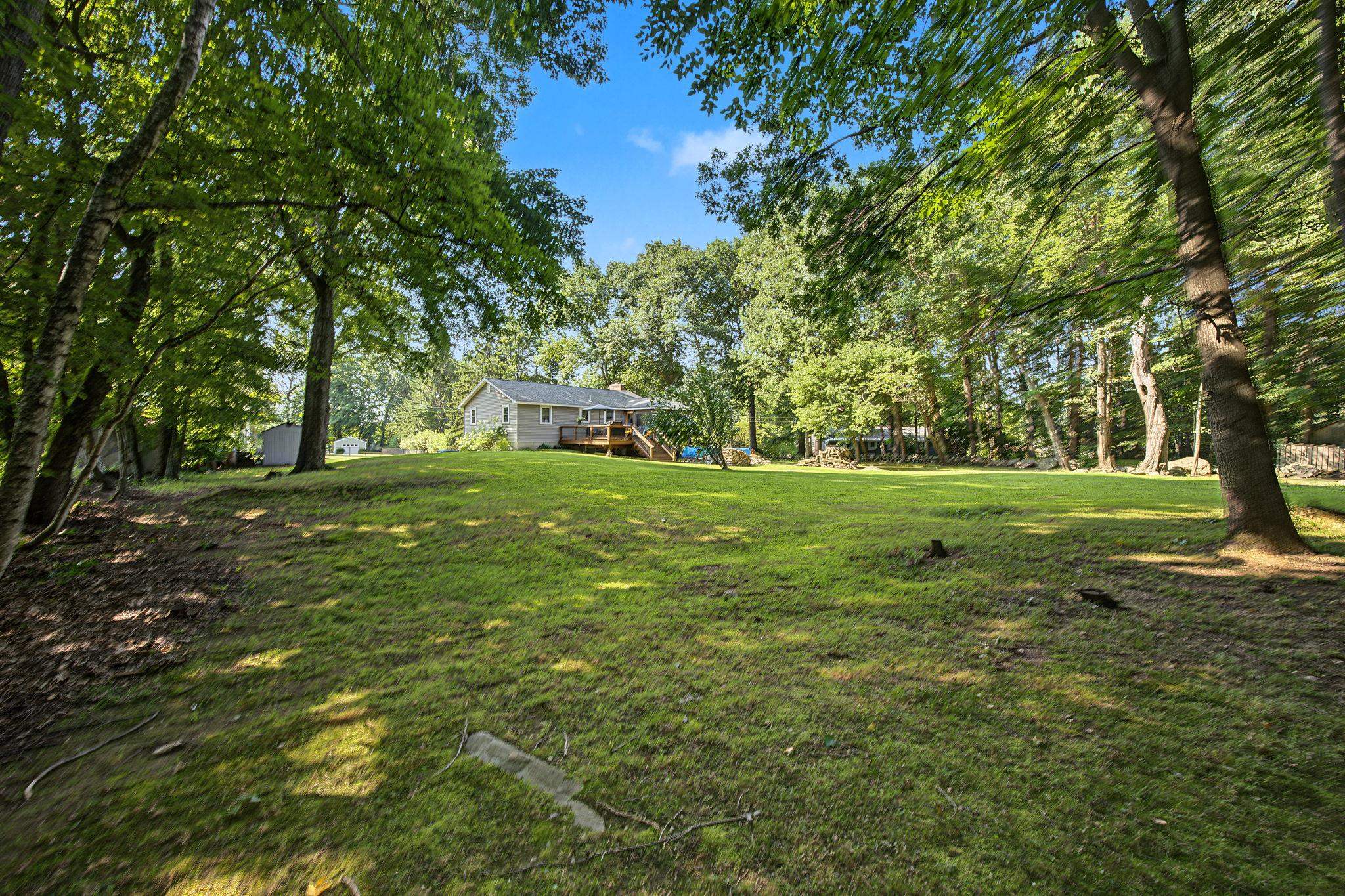 16 Sunset Drive Property Photo 37