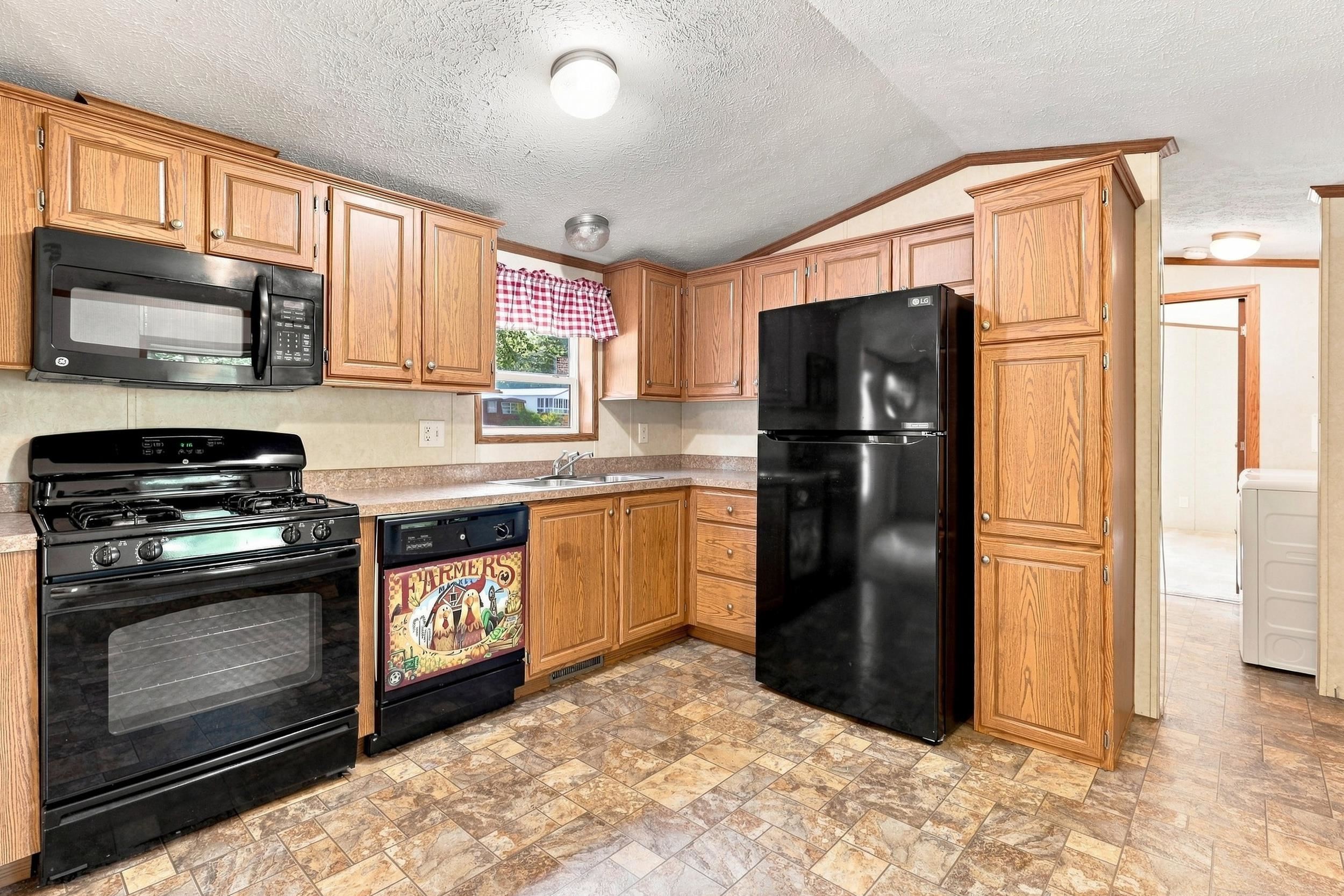 15 Roland Drive Property Photo 8