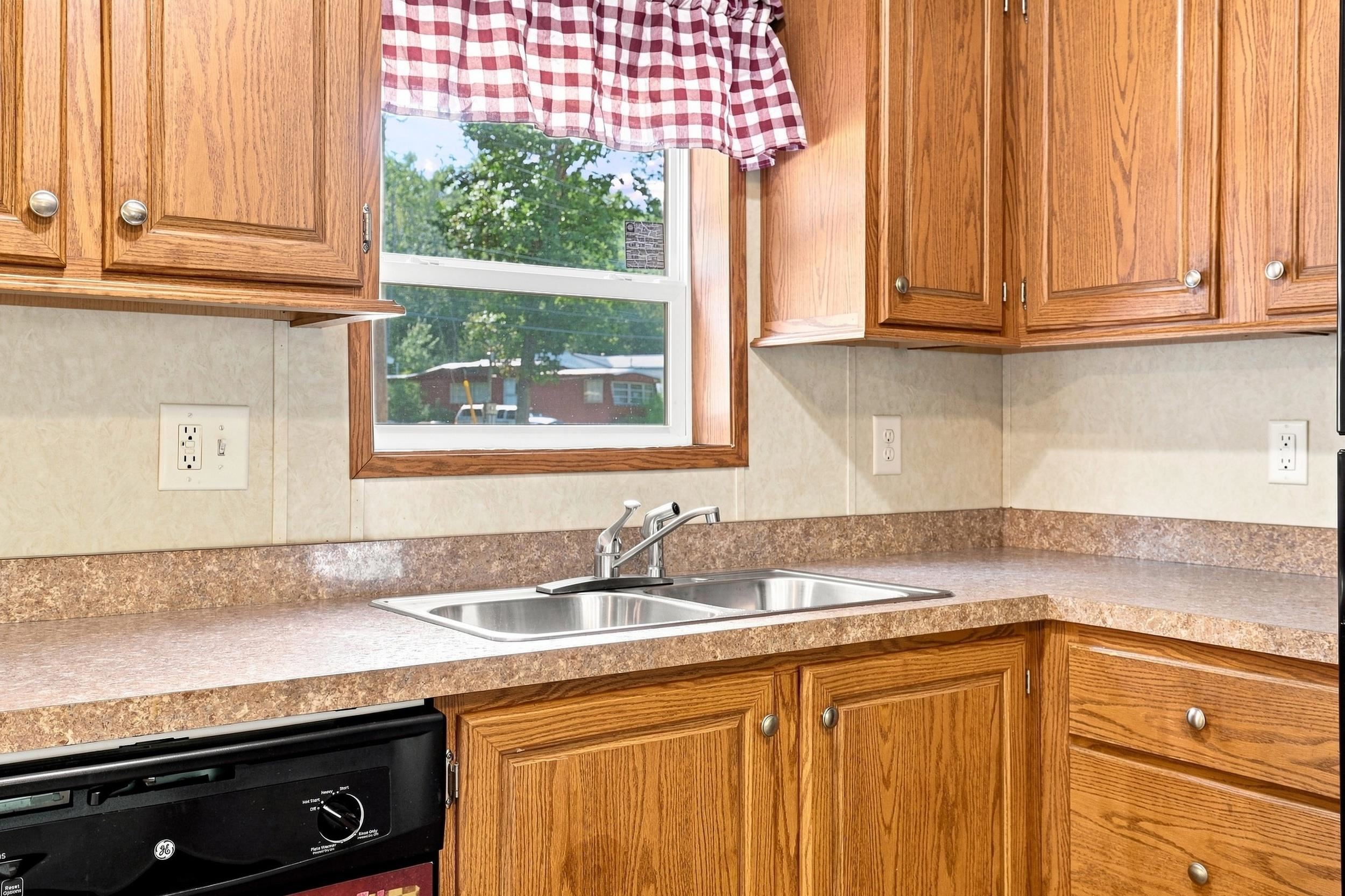 15 Roland Drive Property Photo 10