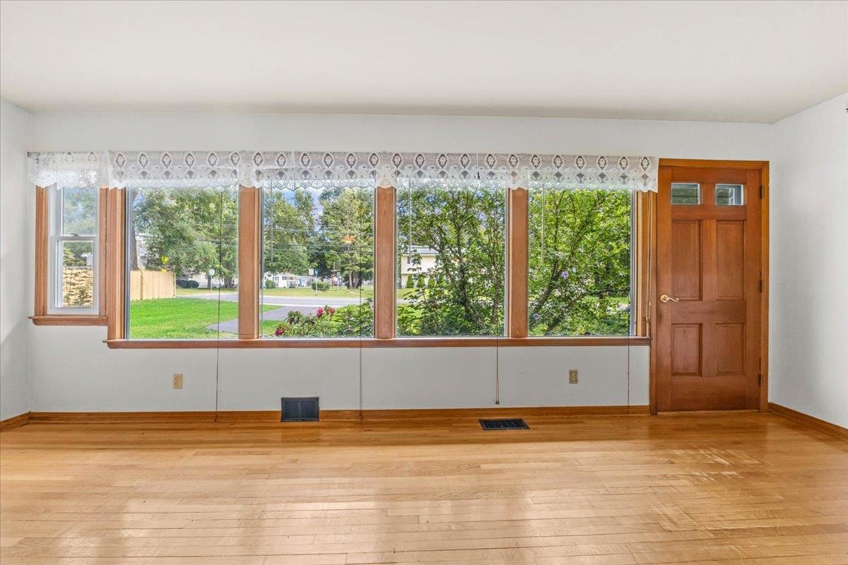 337 Hinesburg Road Property Photo 4
