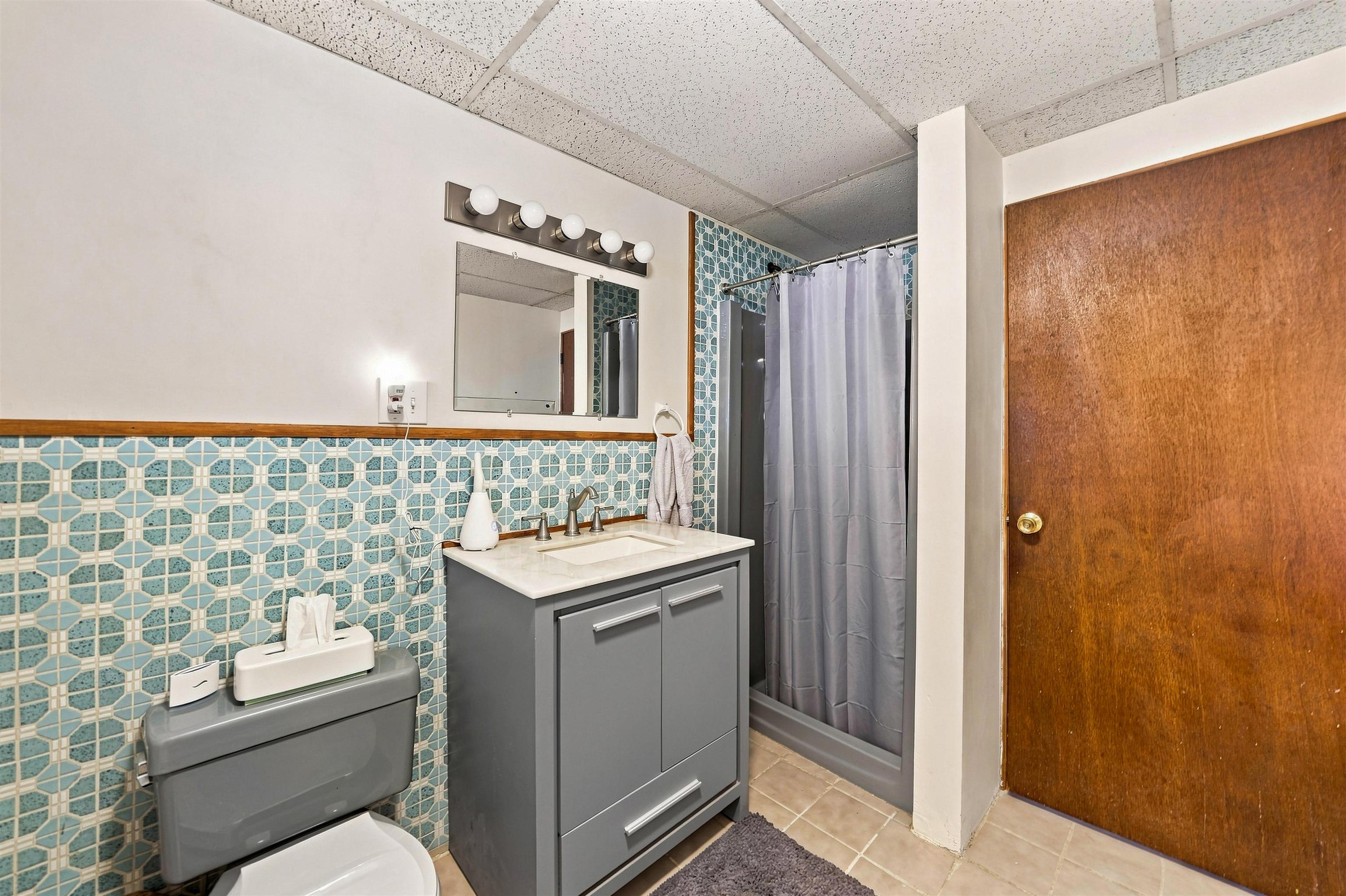 18 Westside Drive Property Photo 30