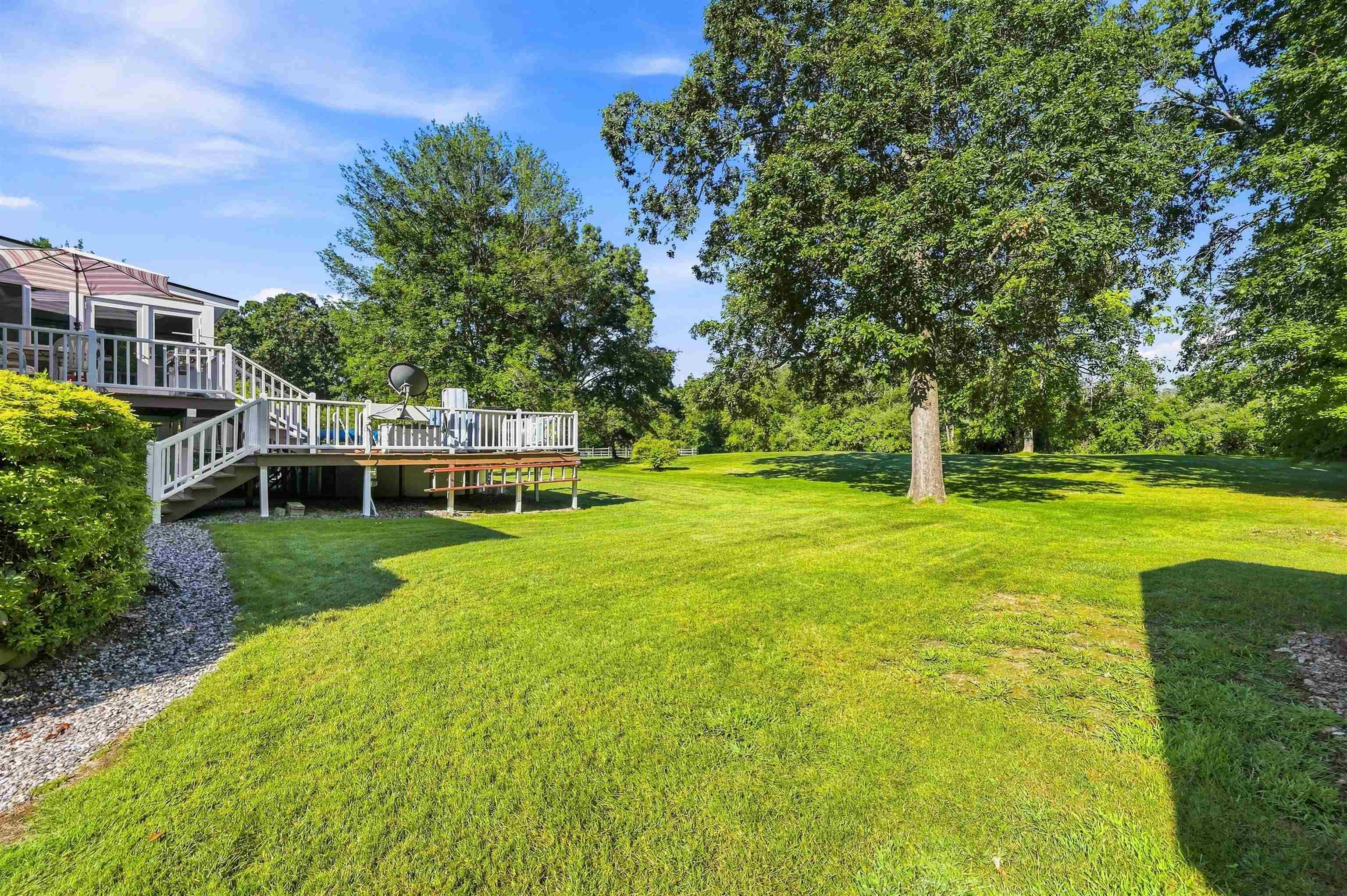 18 Westside Drive Property Photo 36