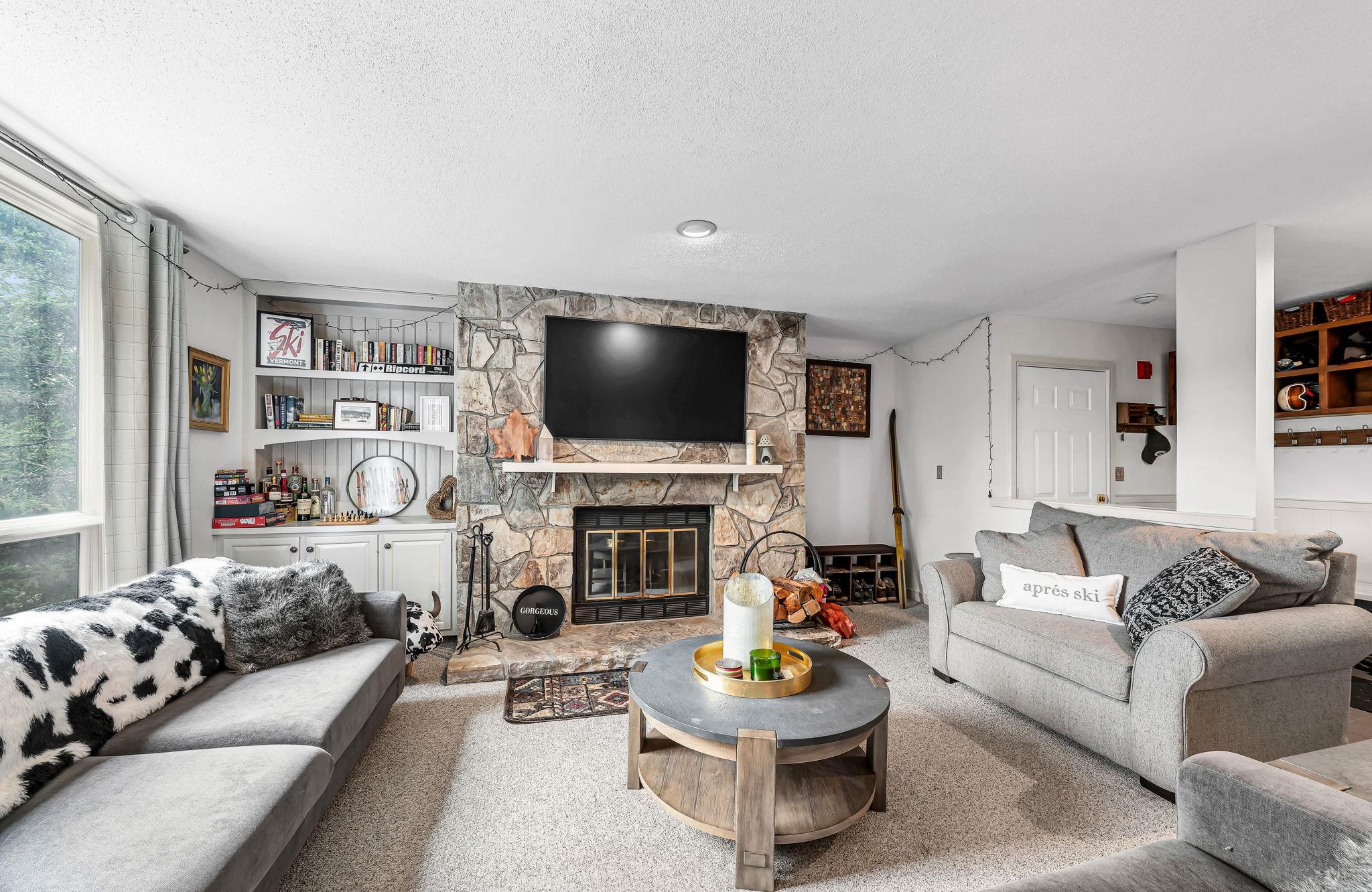 1g Northbrook Village Way Property Photo 7