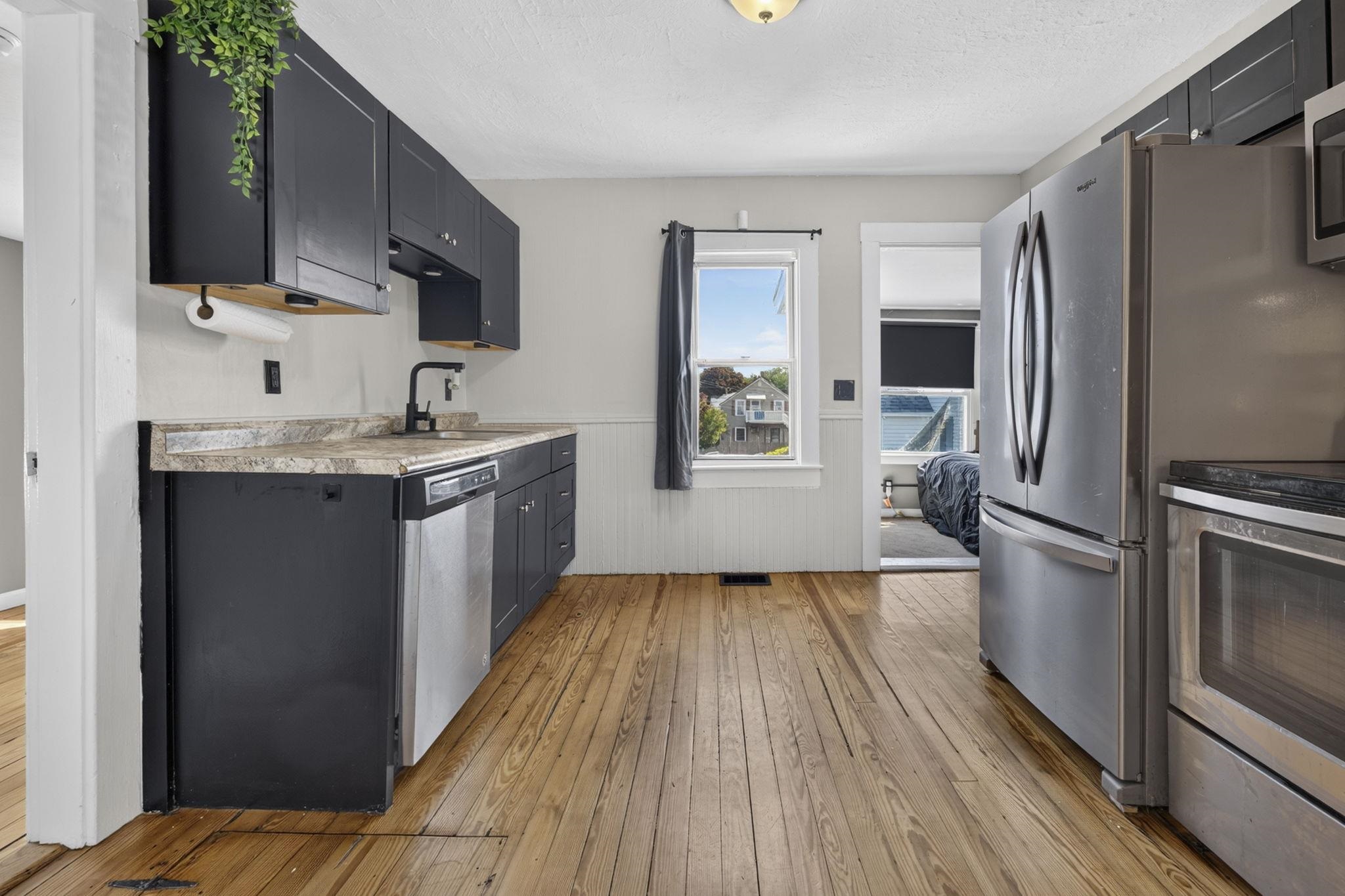 1043 Somerville Street Property Photo 14