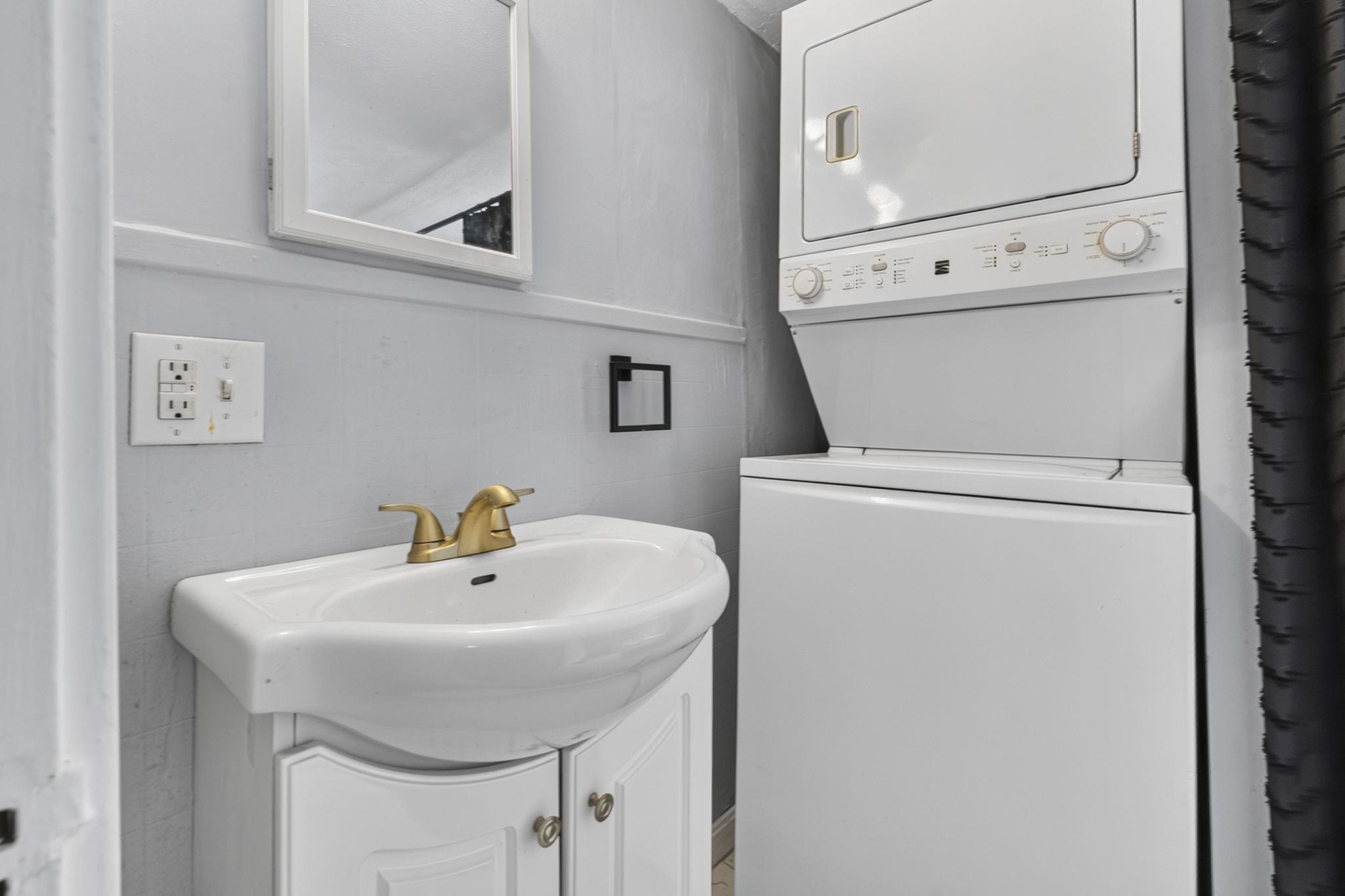1043 Somerville Street Property Photo 18