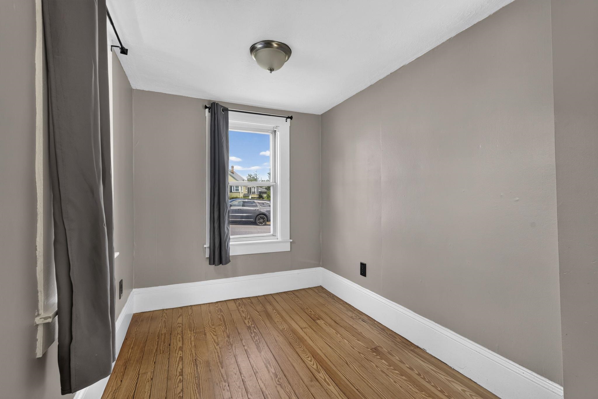1043 Somerville Street Property Photo 20