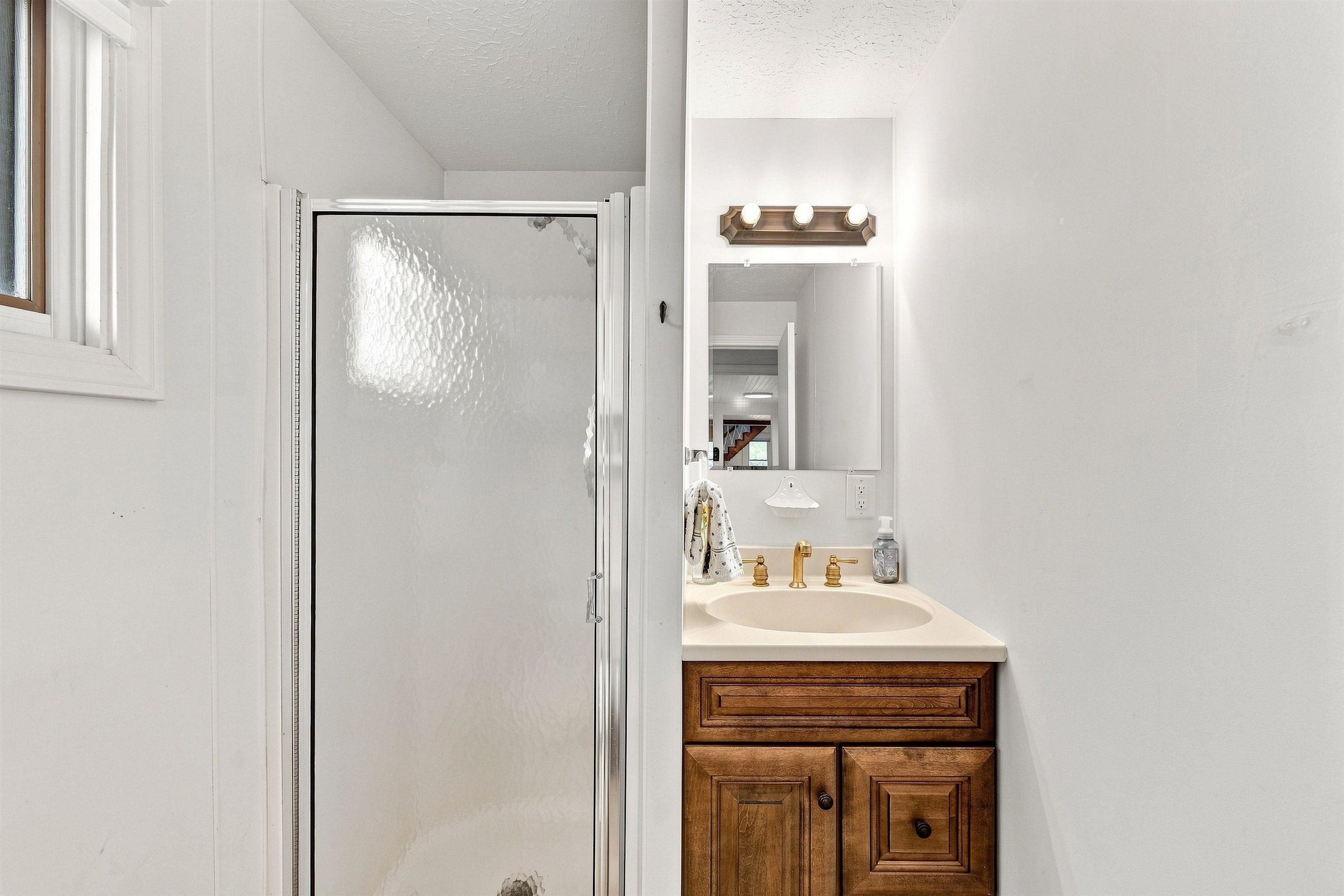 85 Rollins Road Property Photo 23