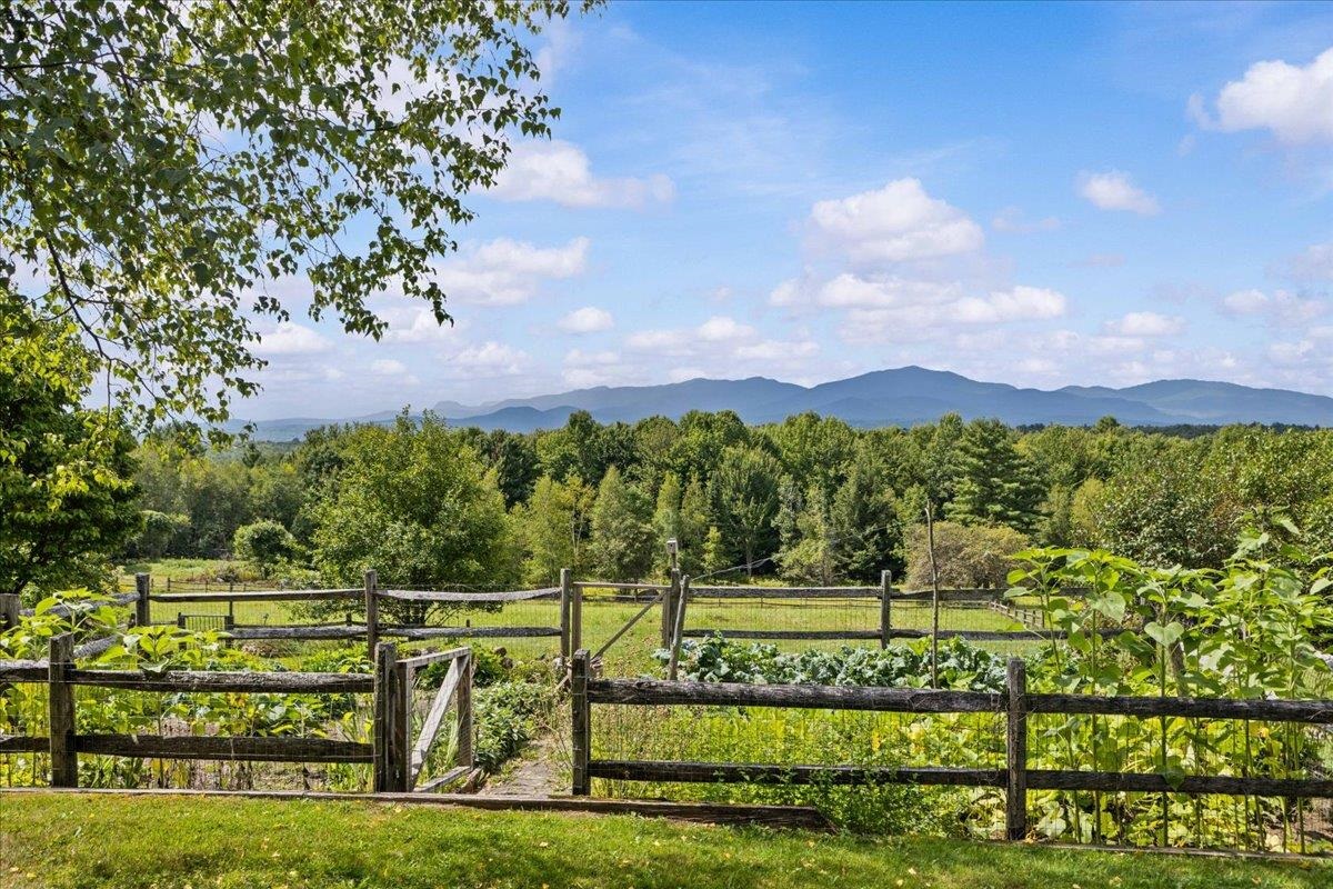 498 Beam Road Property Photo 5