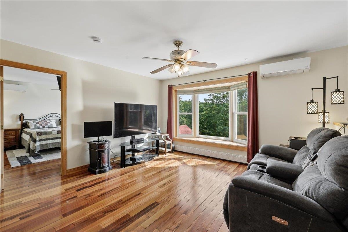 10 Plum Avenue Property Photo 12