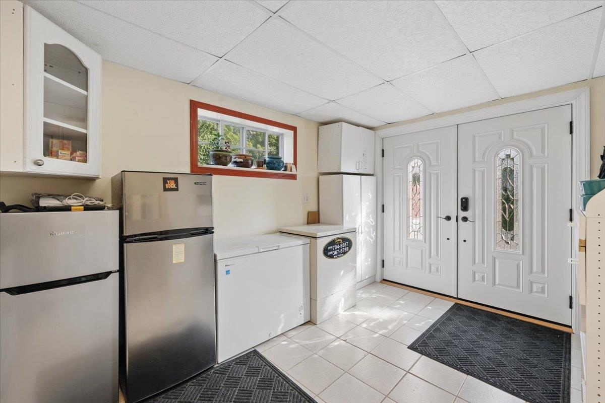 10 Plum Avenue Property Photo 33