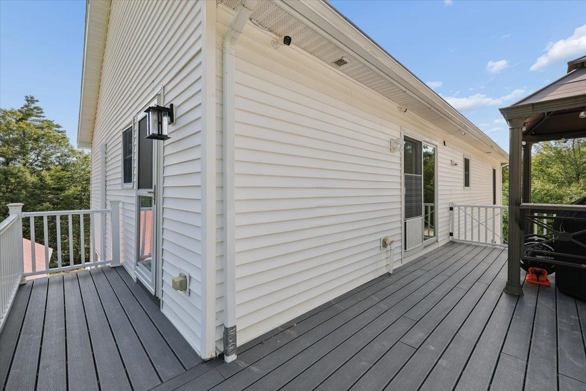 10 Plum Avenue Property Photo 38
