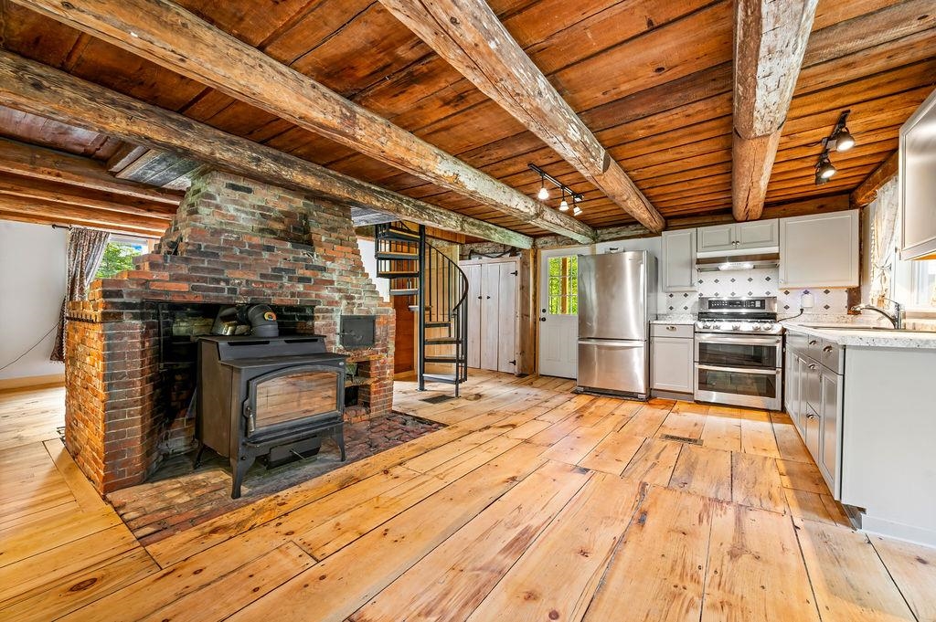 17 Sweeney Road Property Photo 2