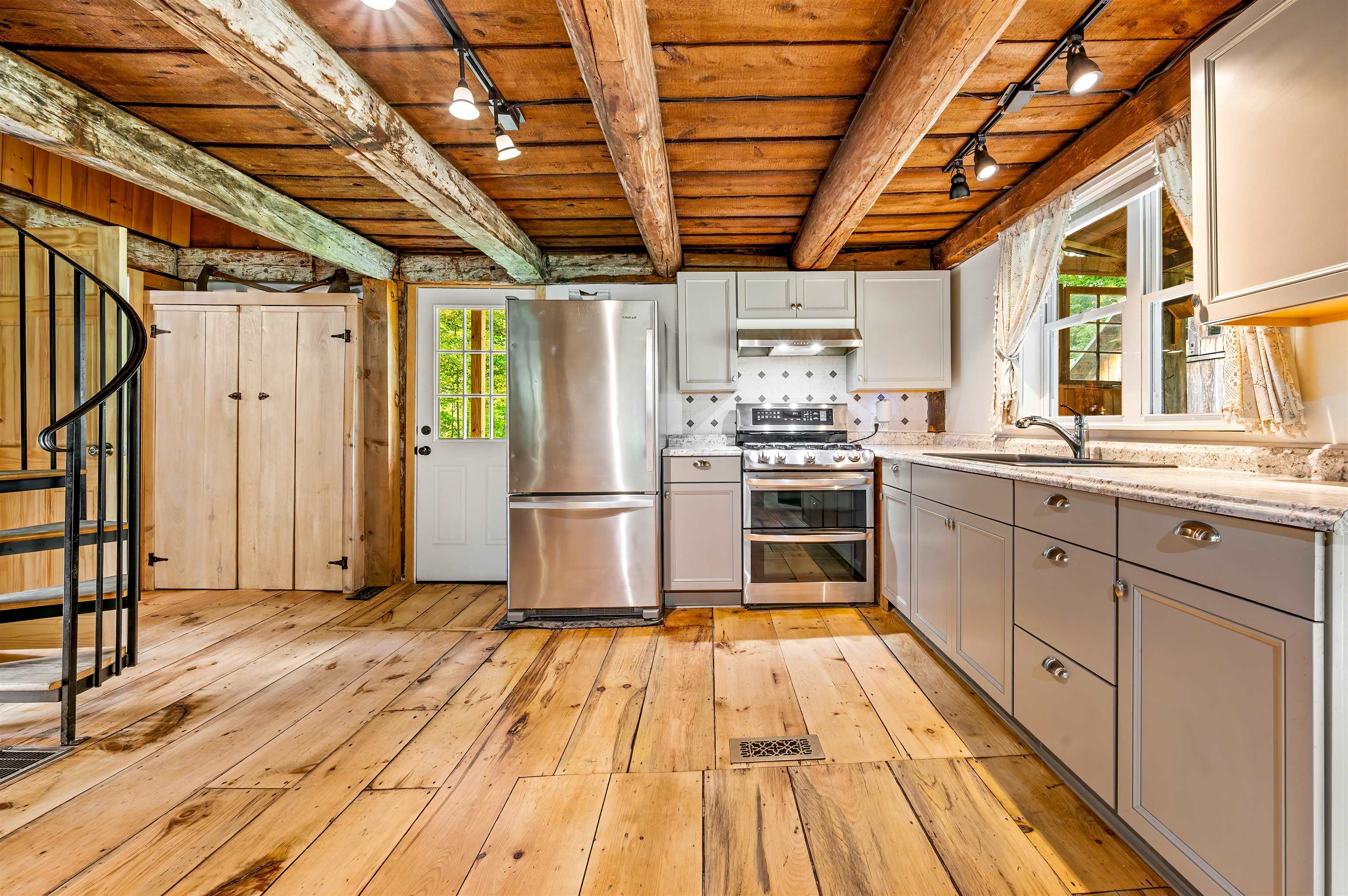 17 Sweeney Road Property Photo 14