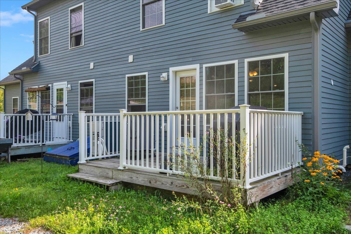 9 Country Commons Property Photo 26