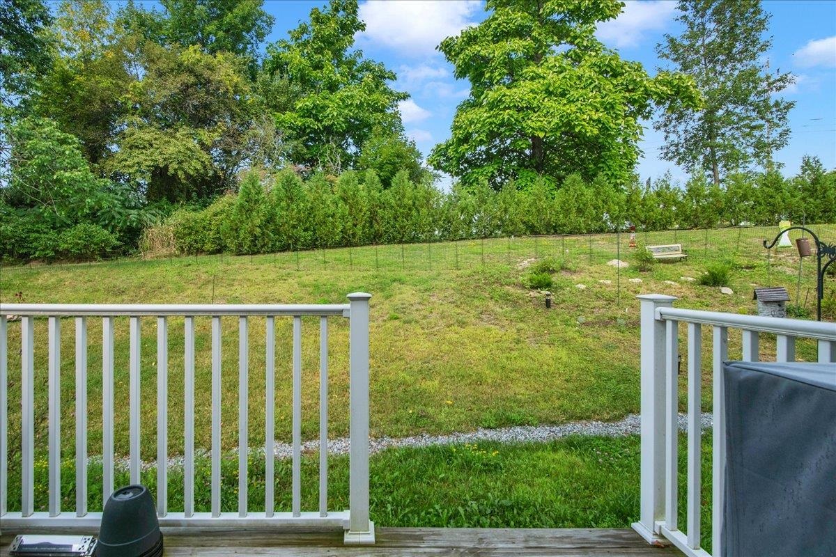 9 Country Commons Property Photo 28