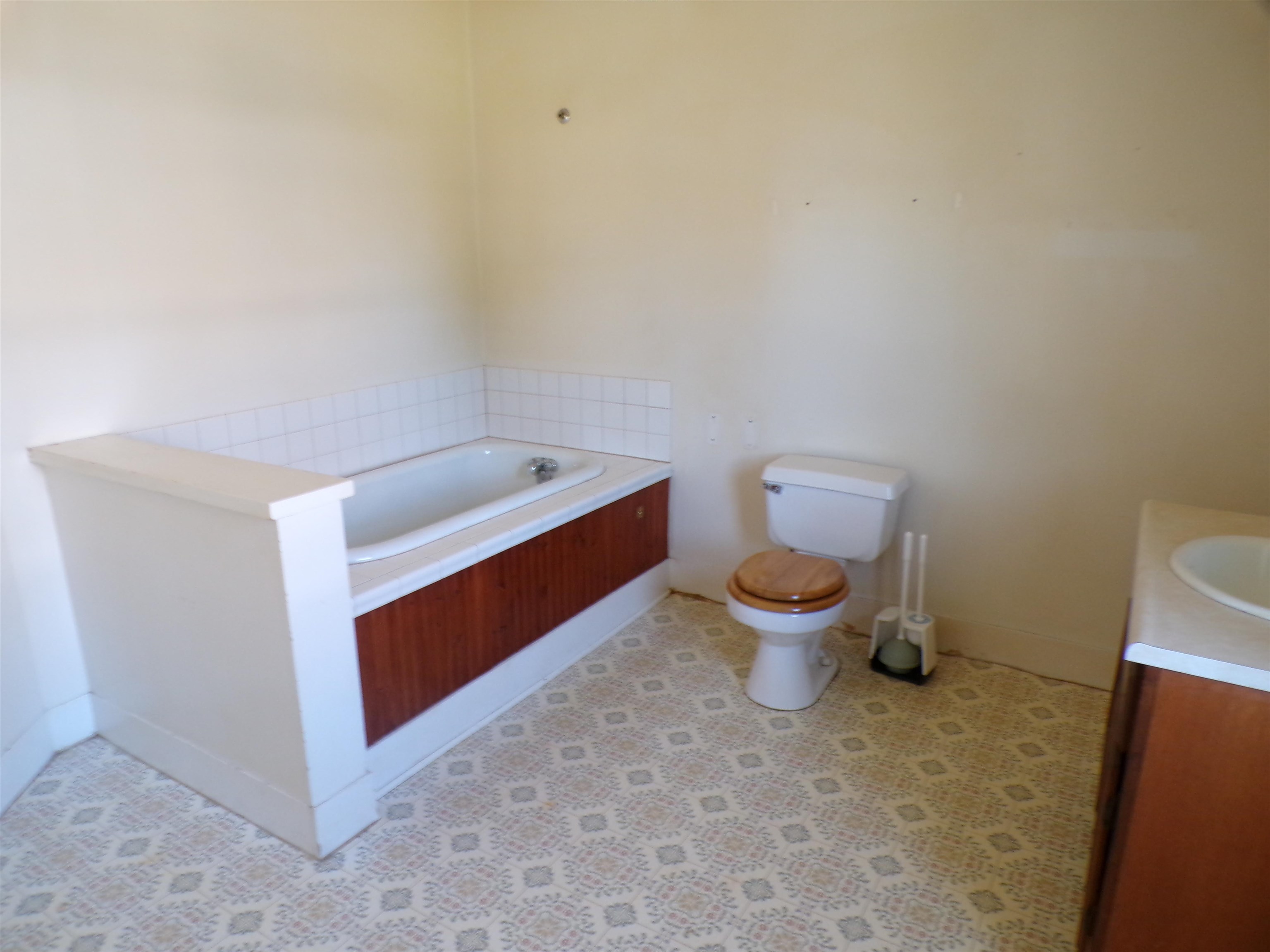 30 Academy Street Property Photo 15