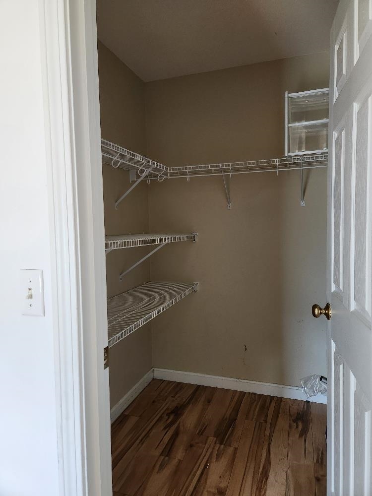 491 Mammoth Road Property Photo 19