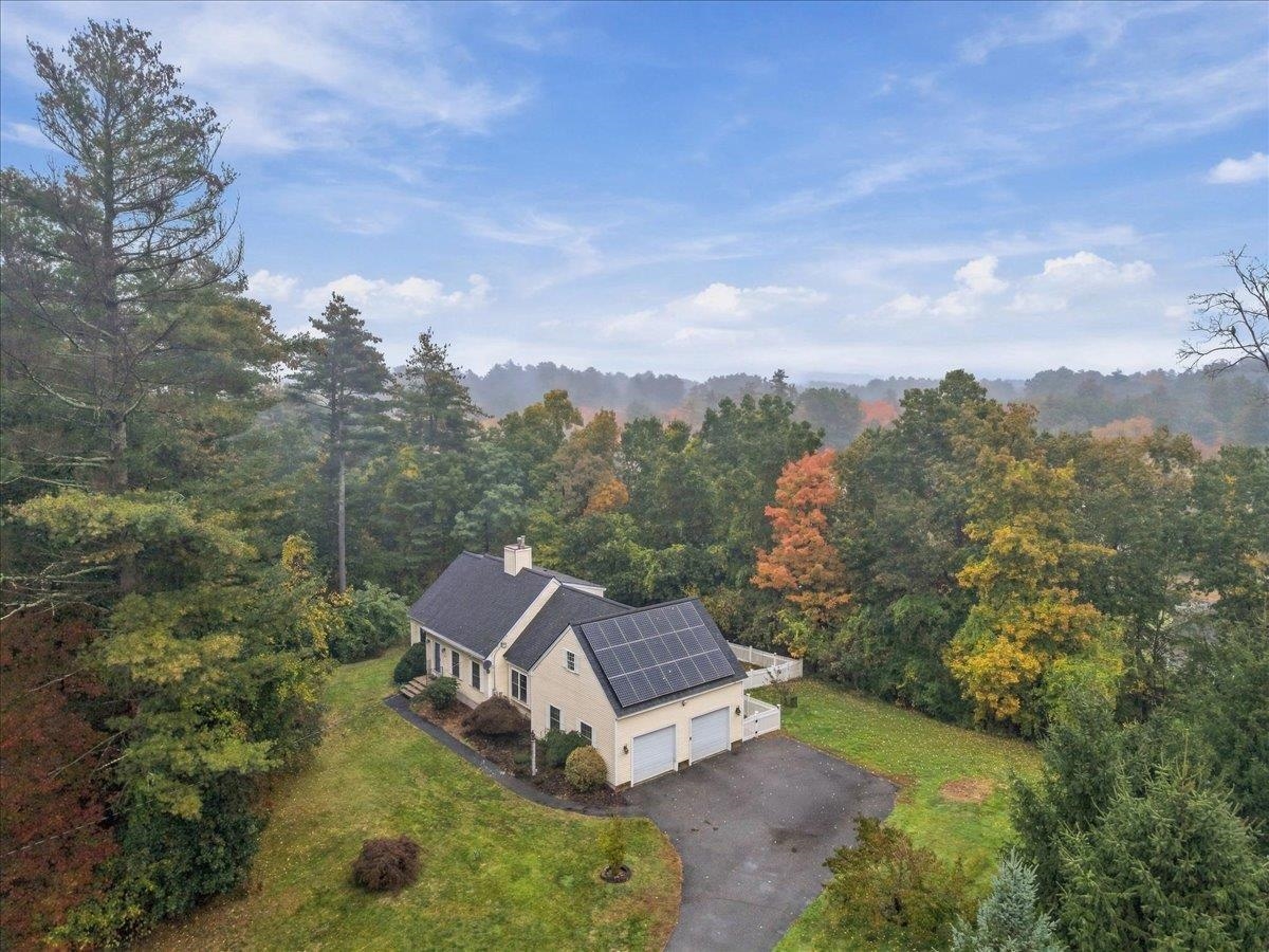 770 Mammoth Road Property Photo 1