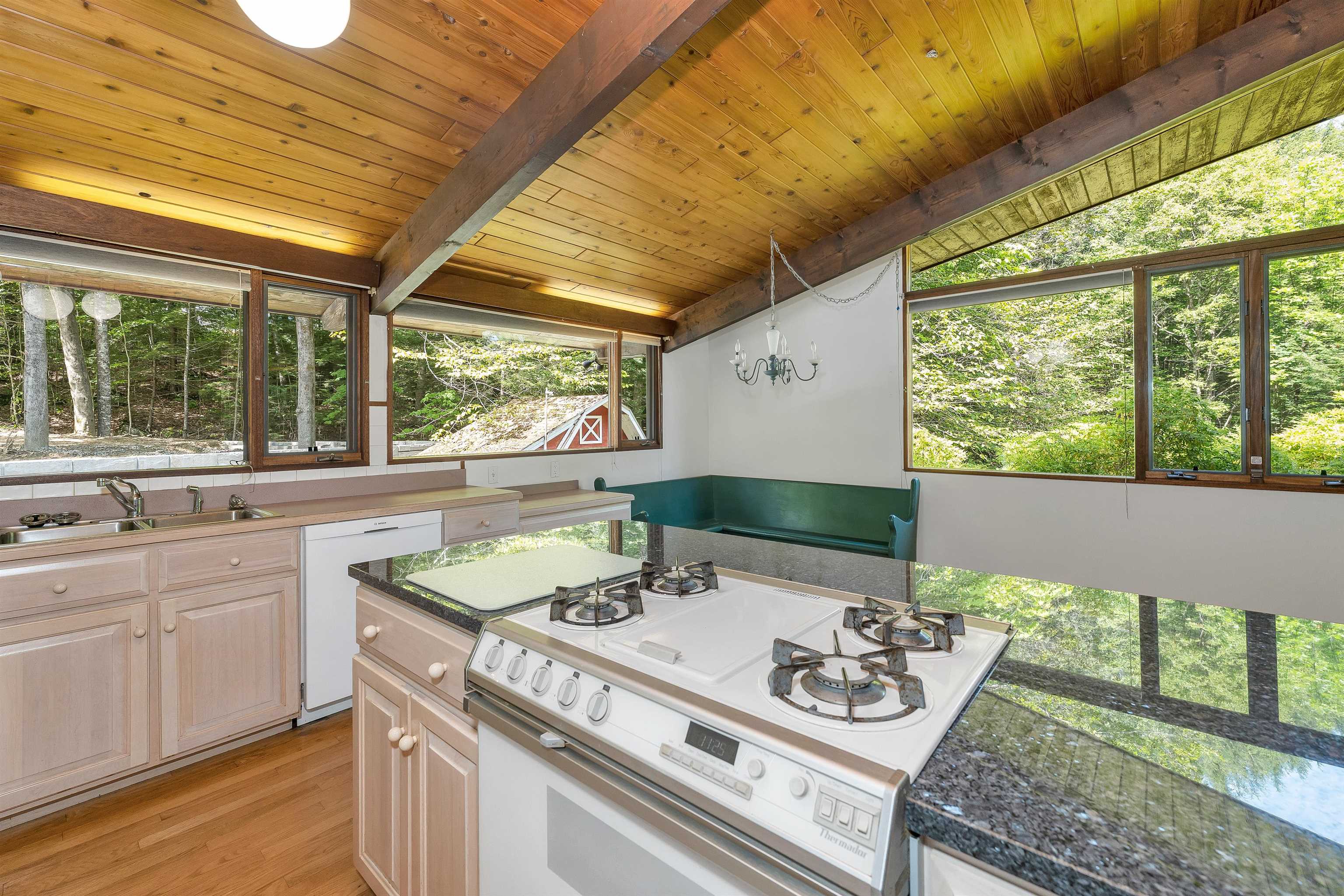 10 Hipson Lane Property Photo 24