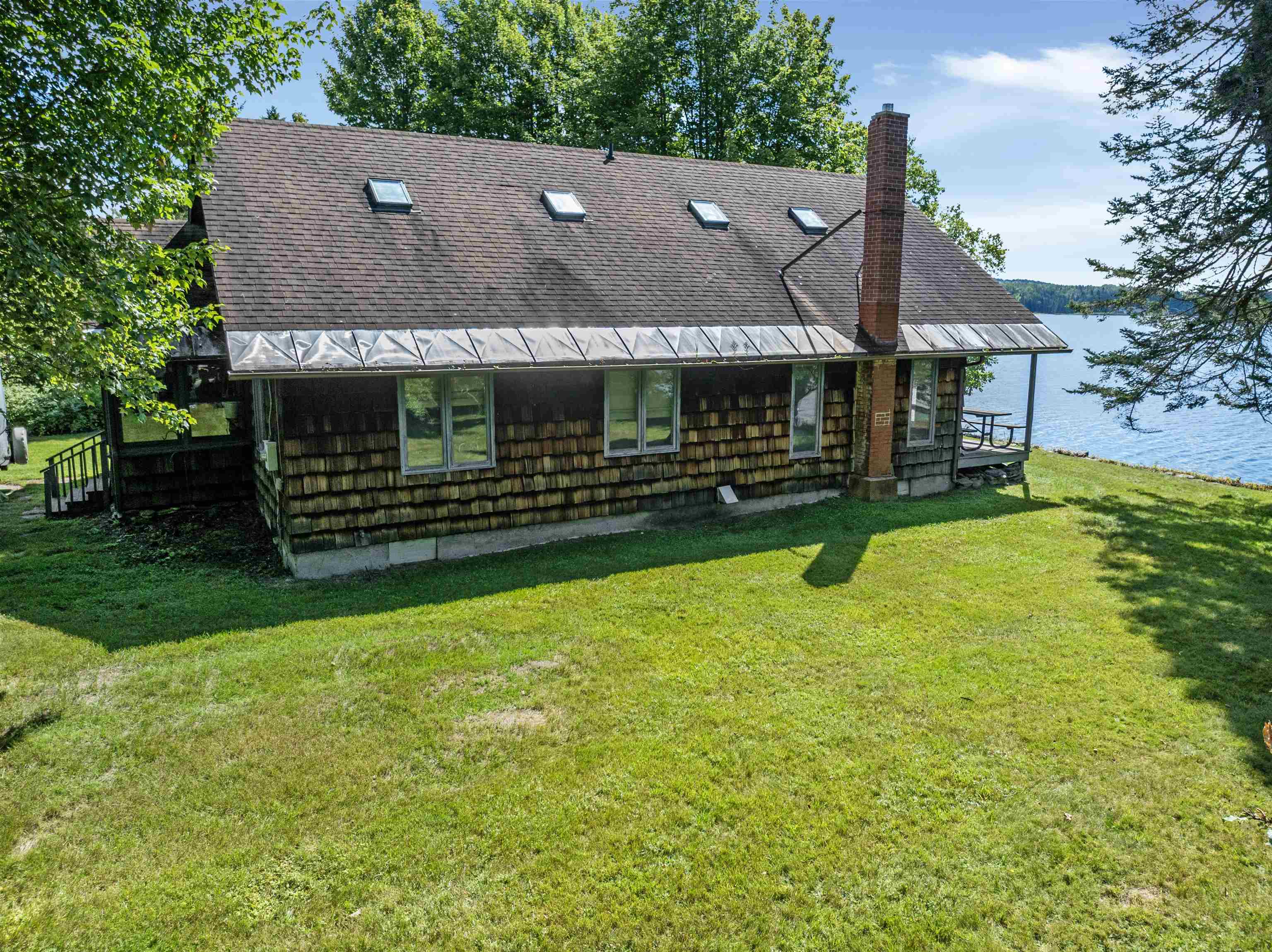 445 & 446 Beach Road Property Photo 10