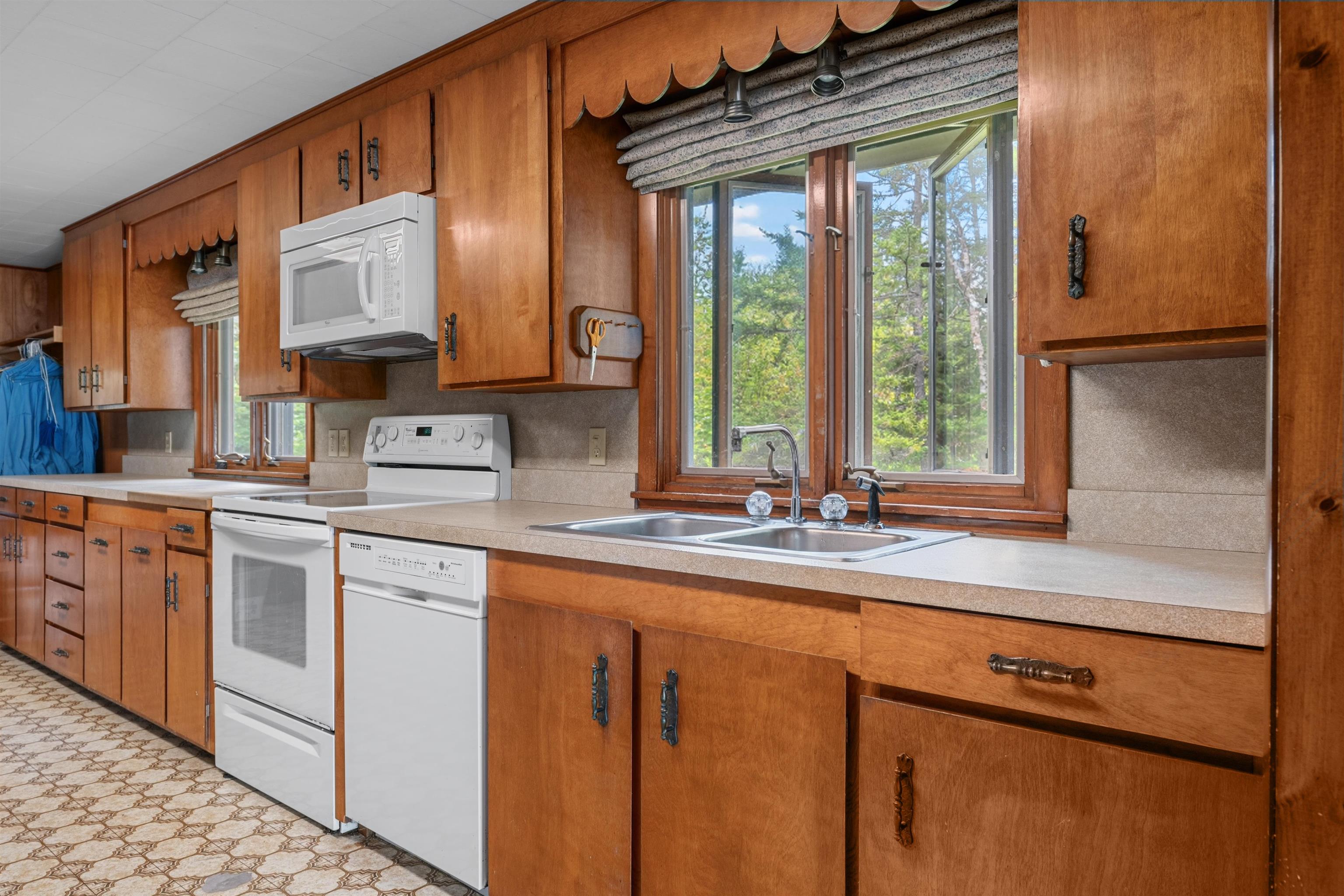 445 & 446 Beach Road Property Photo 23