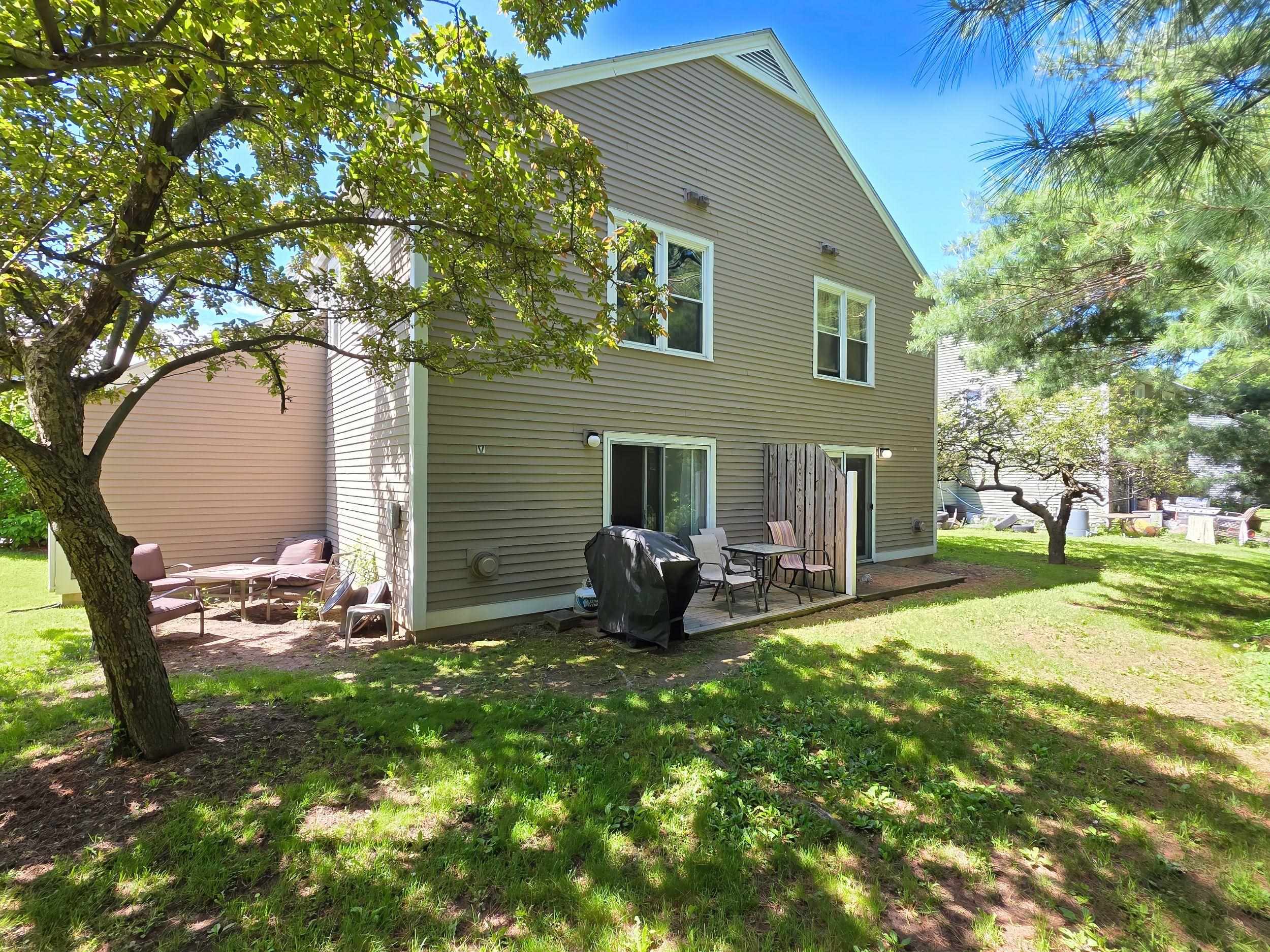 16 South Meadow Drive Property Photo 2