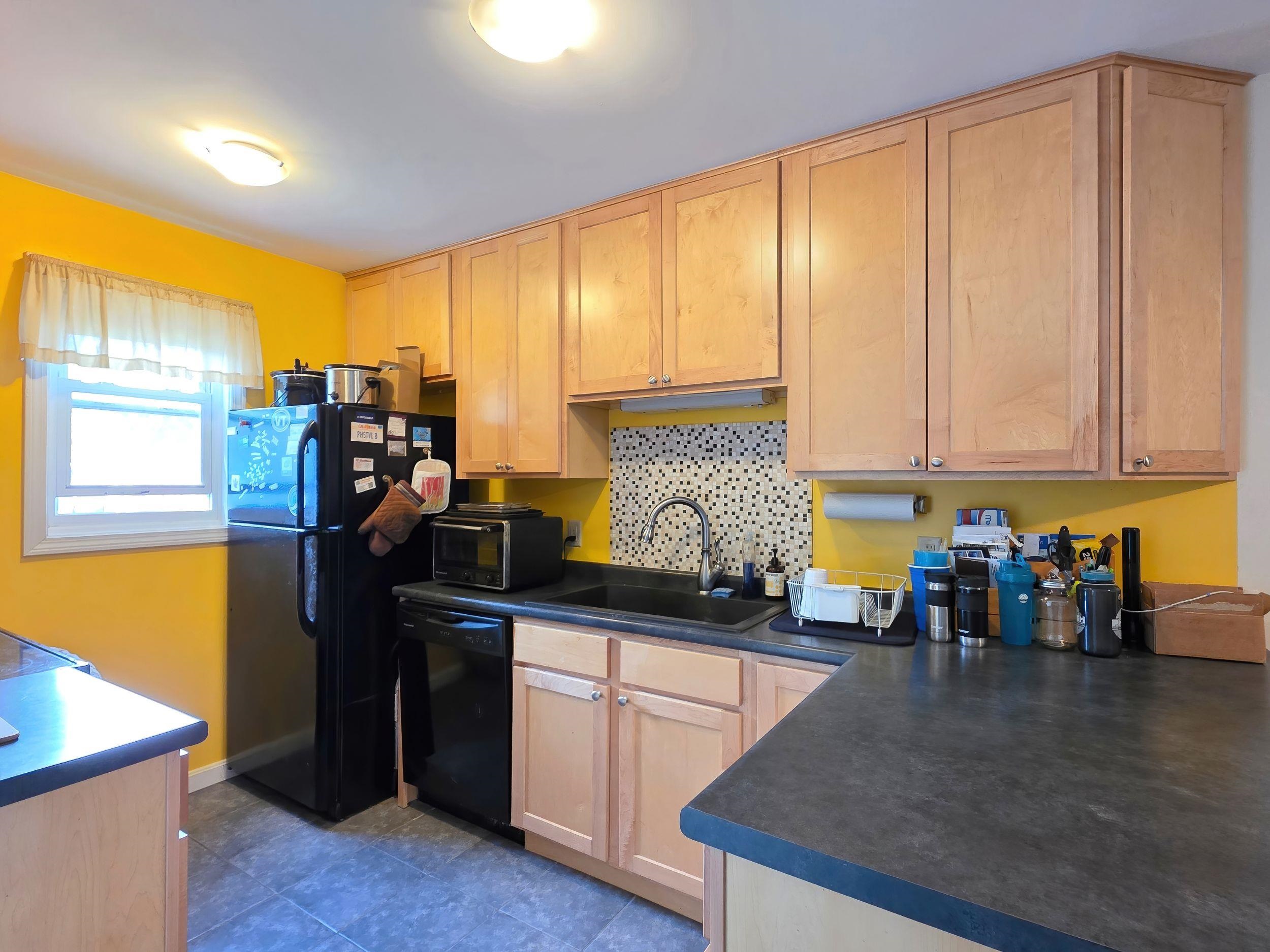 16 South Meadow Drive Property Photo 4
