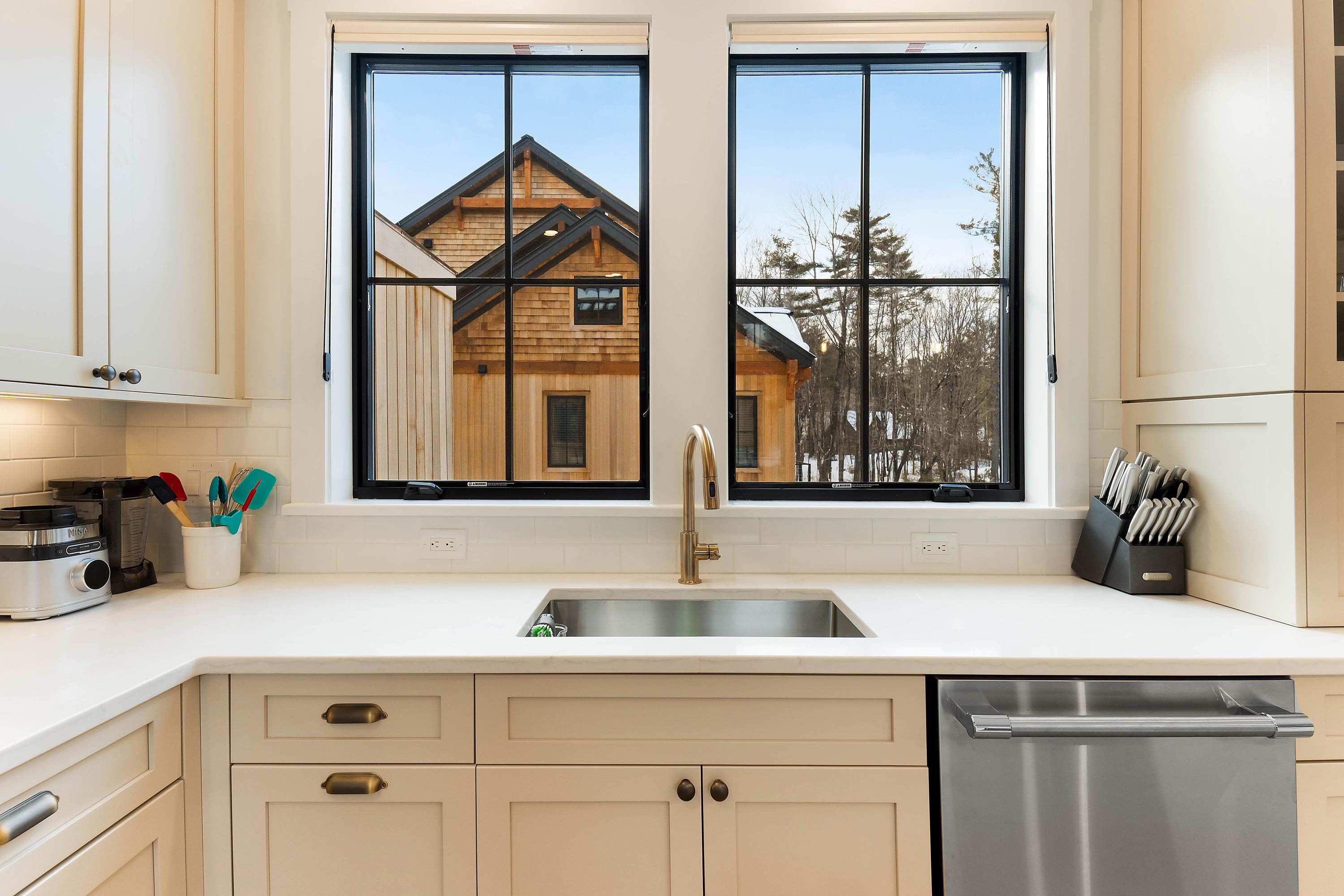 17 Black Diamond Road Property Photo 12