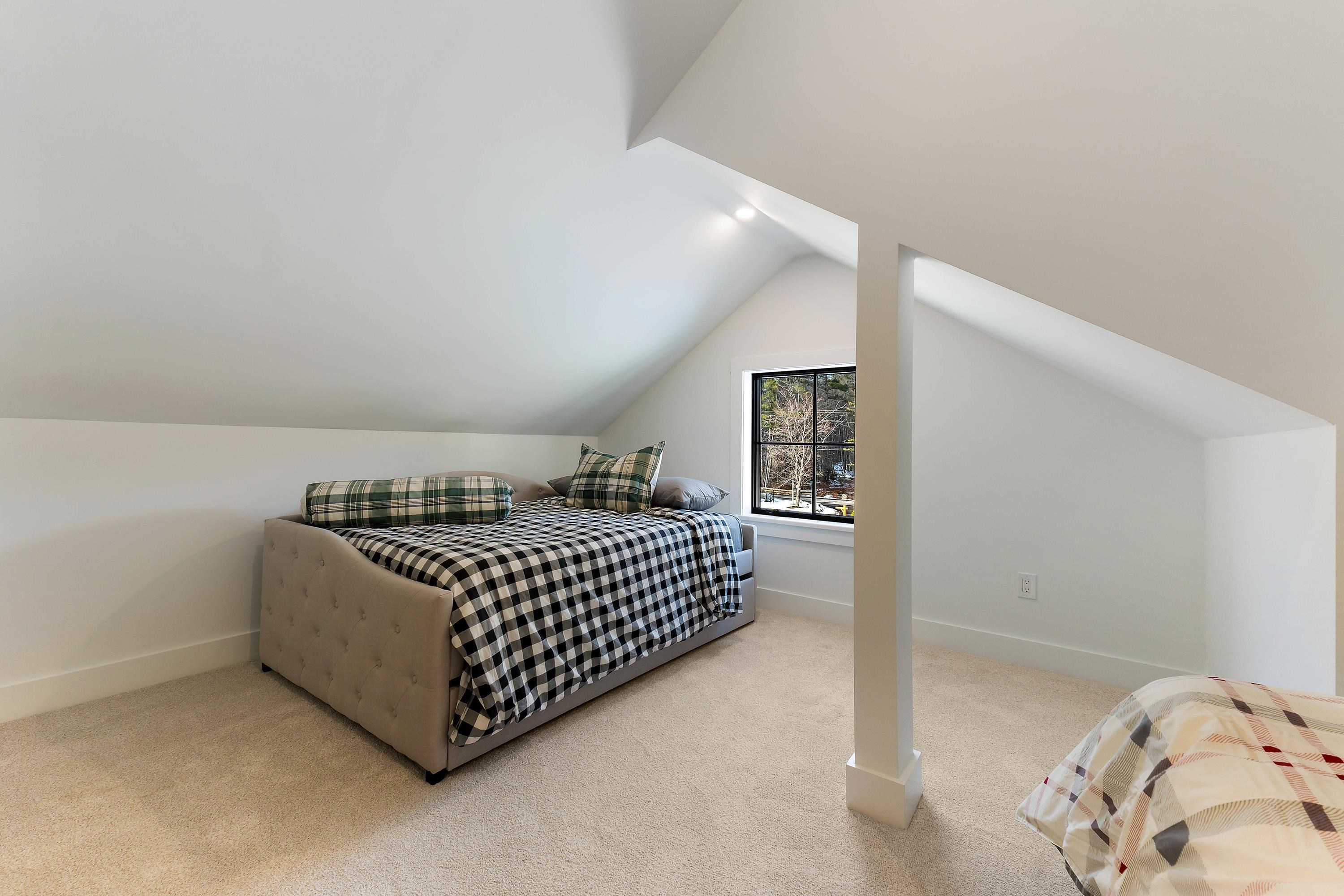 17 Black Diamond Road Property Photo 39