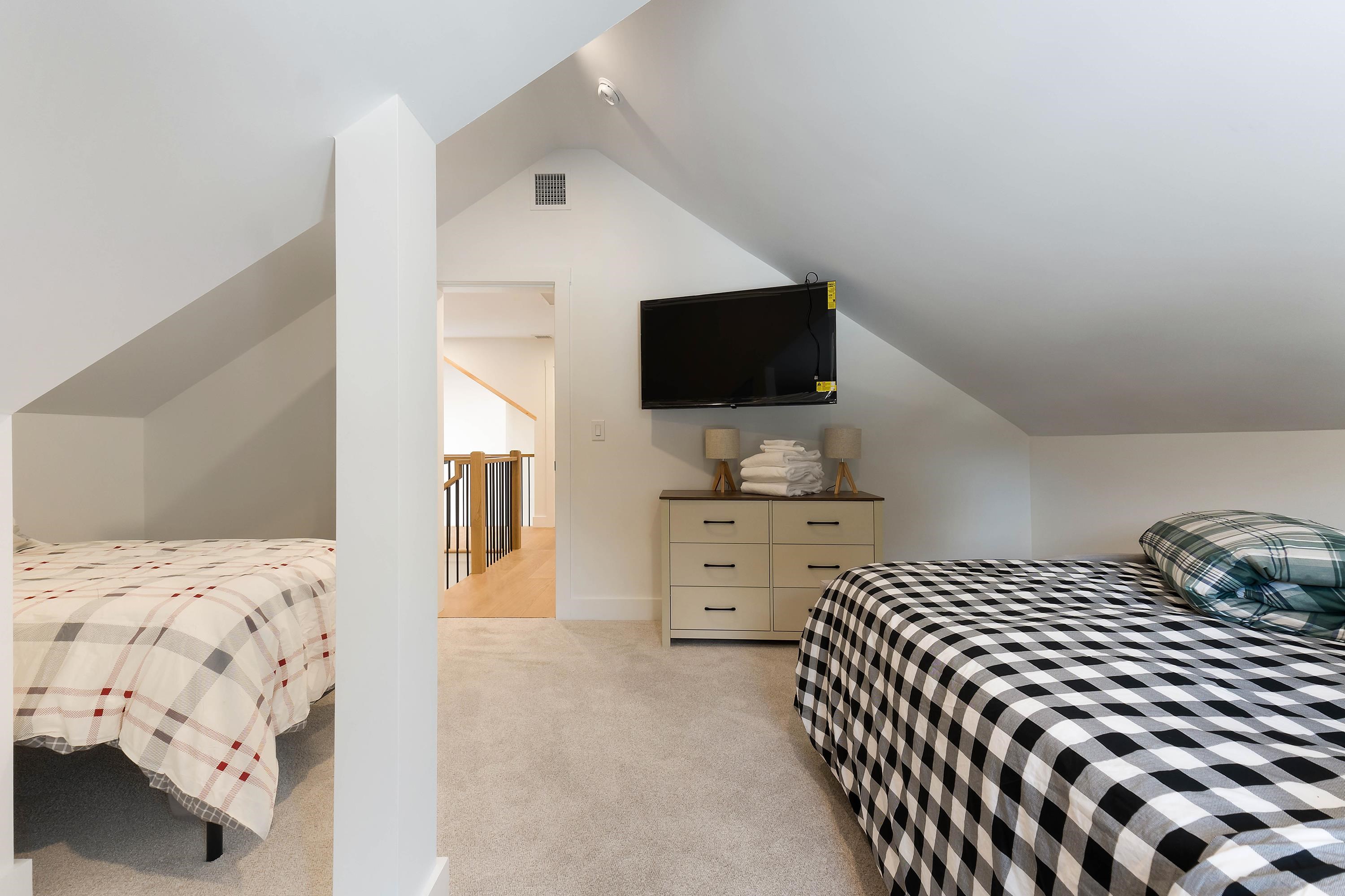 17 Black Diamond Road Property Photo 40