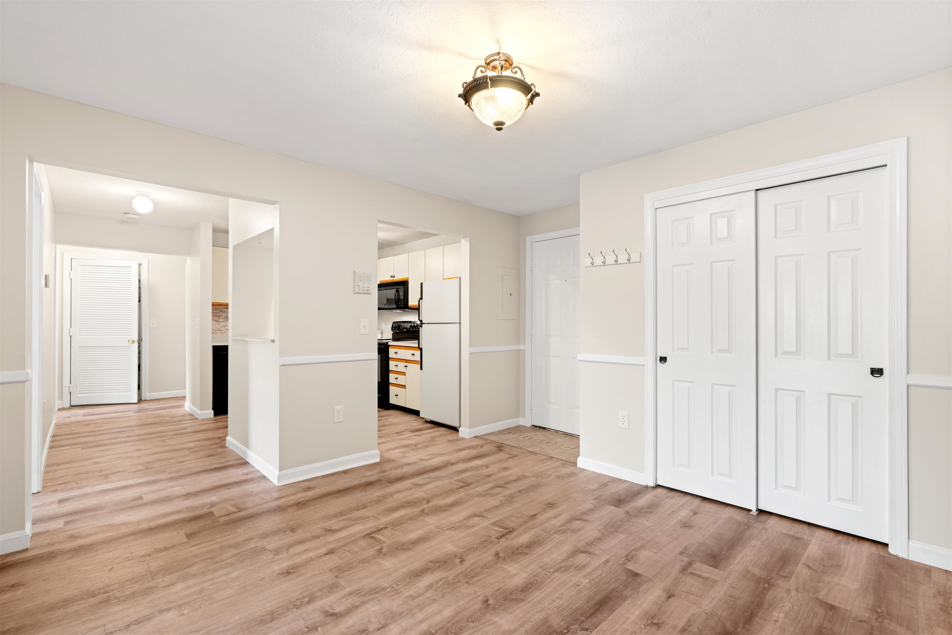 2 Timberwood Drive Property Photo 8
