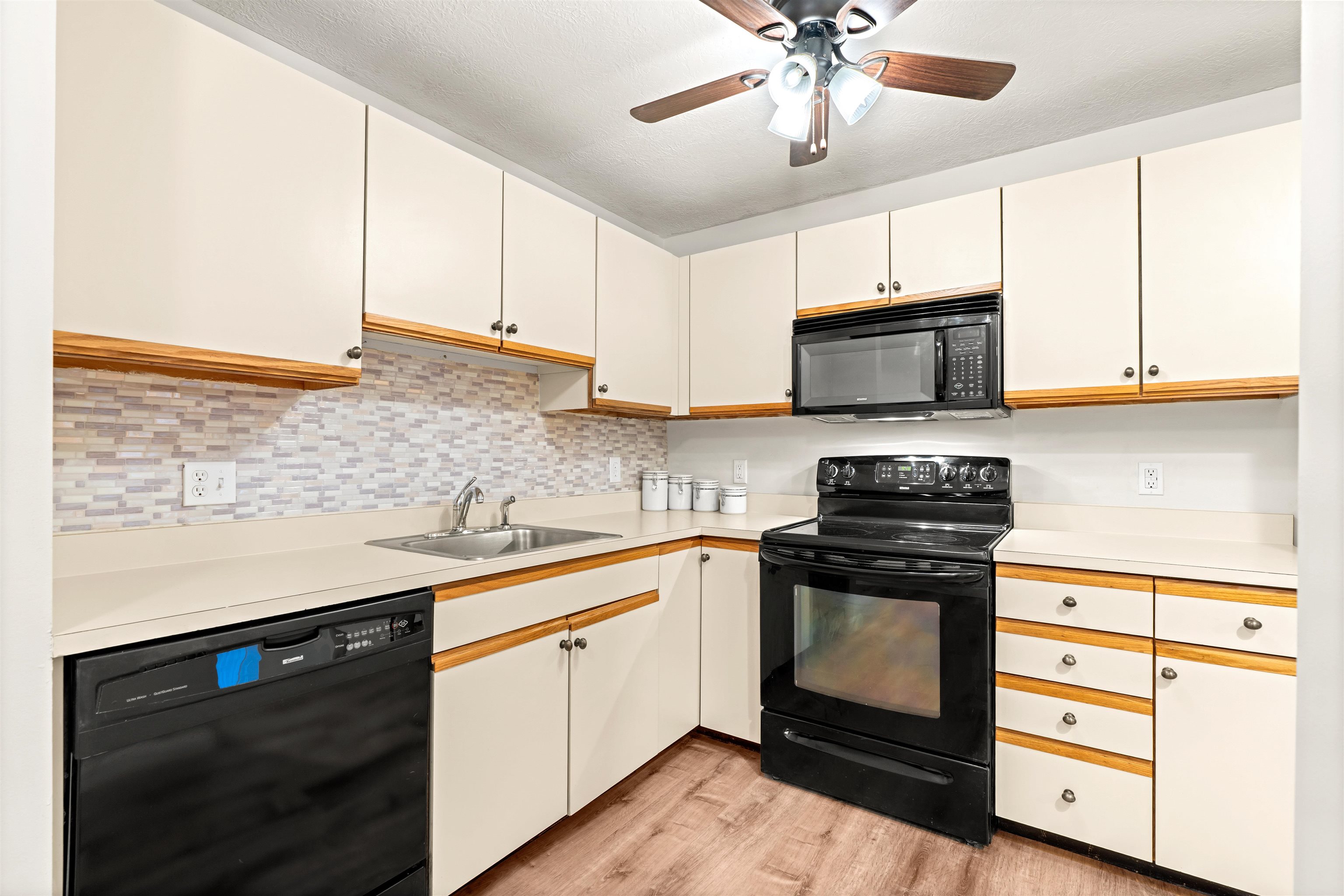 2 Timberwood Drive Property Photo 12