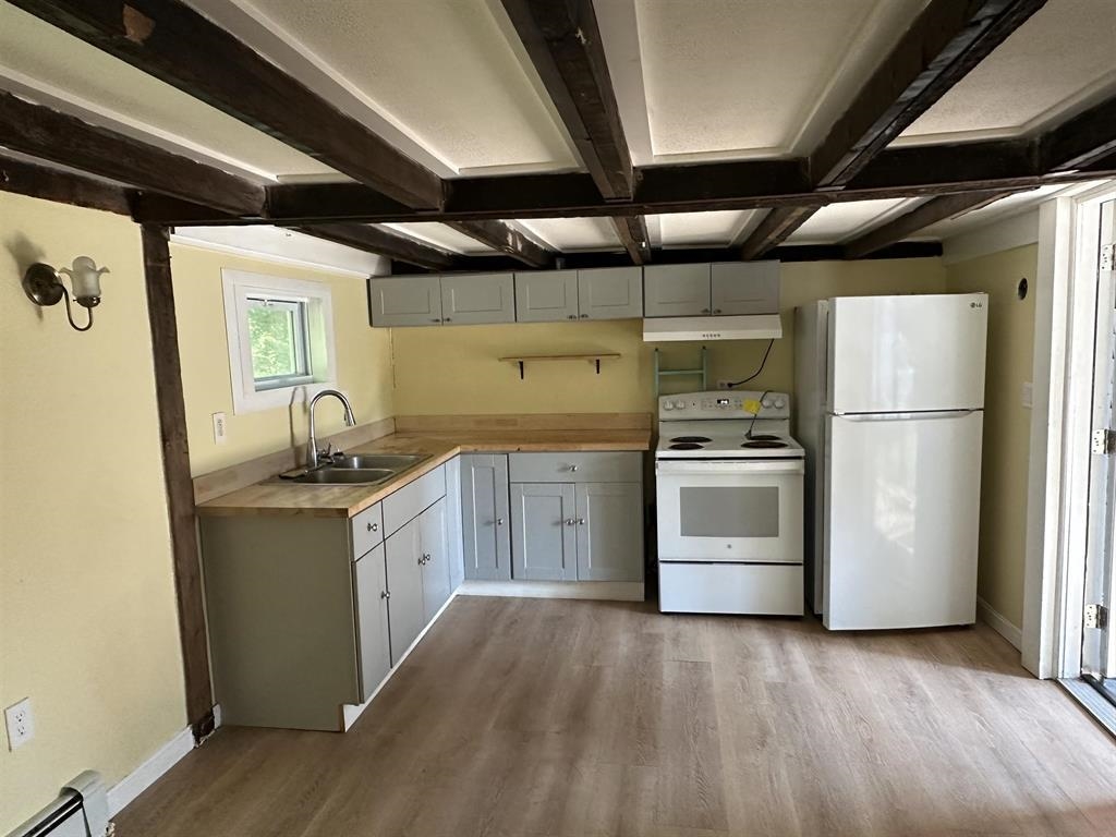 13 Central Square Property Photo 6