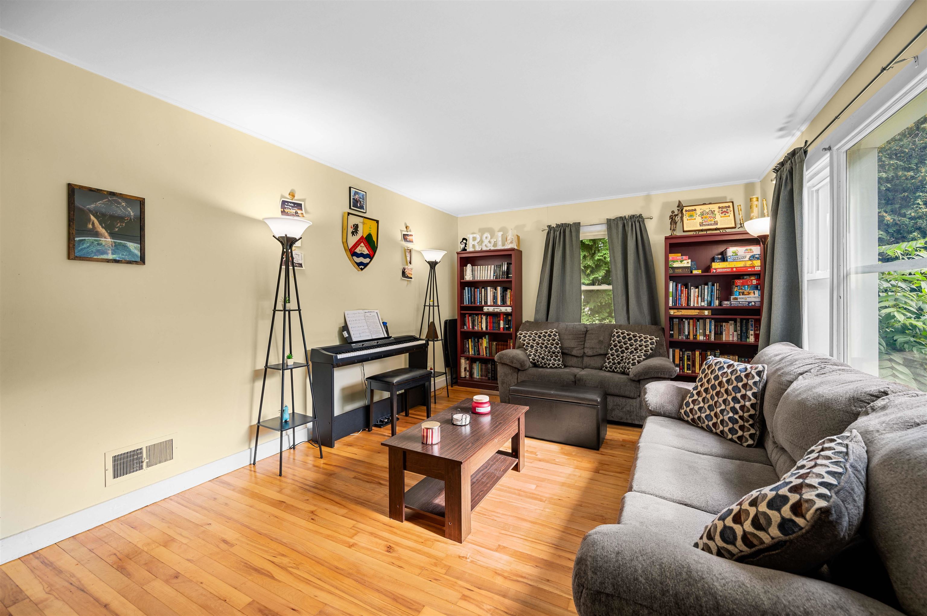 18 Maplewood Avenue Property Photo 10