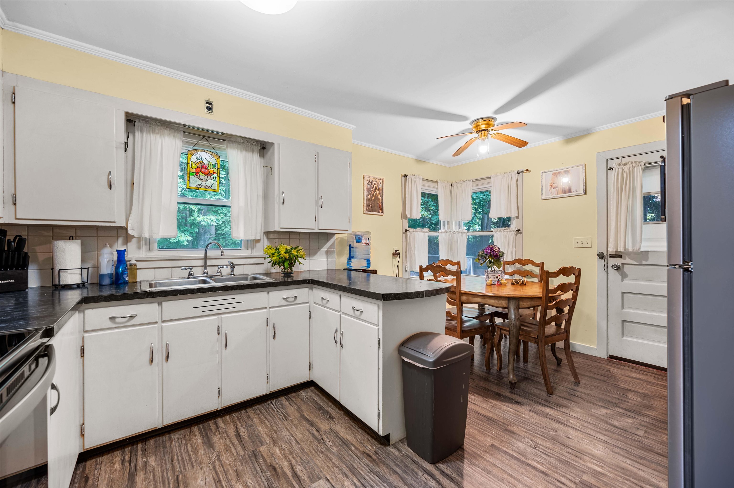 18 Maplewood Avenue Property Photo 13