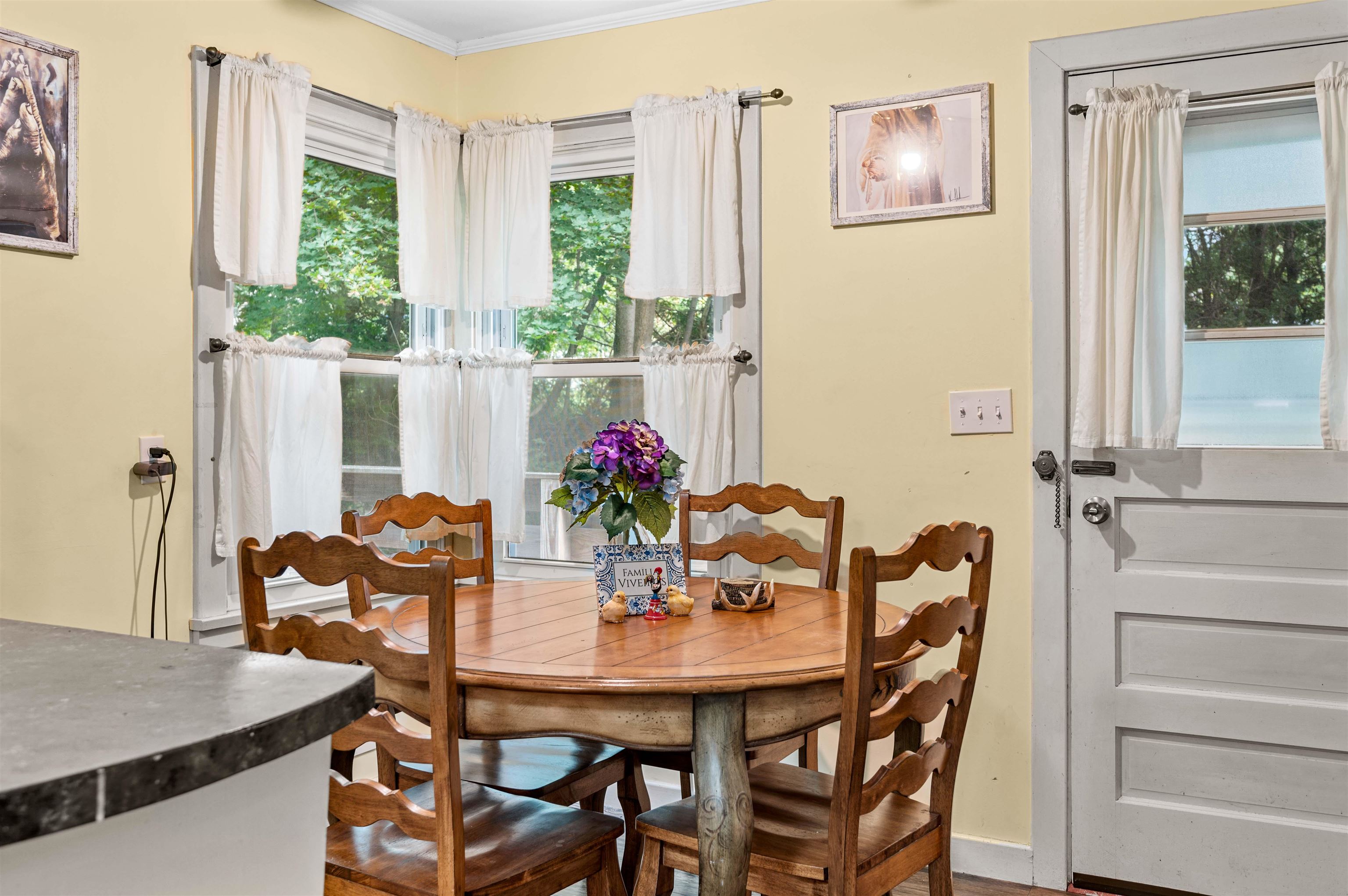 18 Maplewood Avenue Property Photo 14