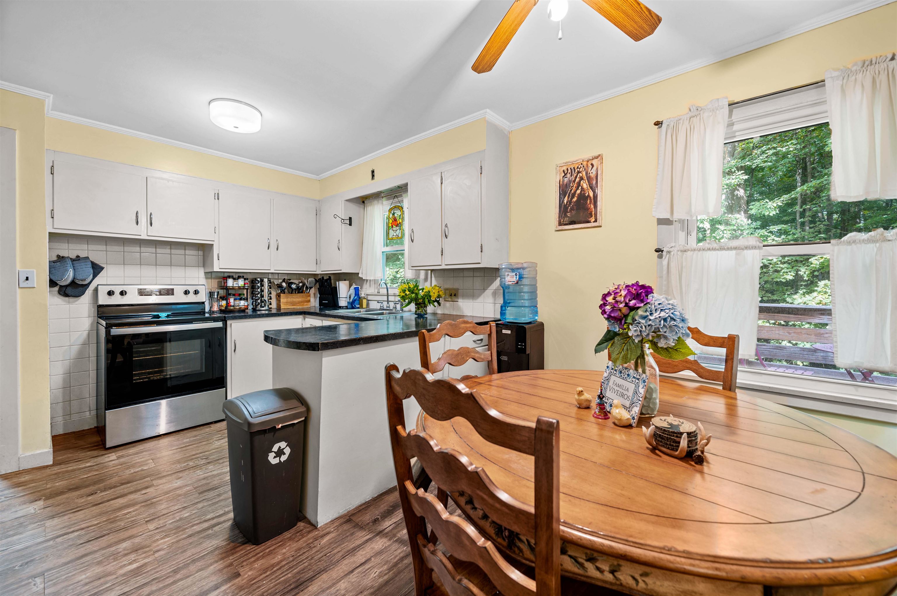 18 Maplewood Avenue Property Photo 15