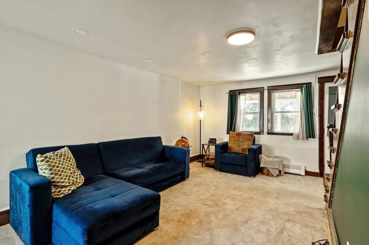 19 Allen Street Property Photo 5