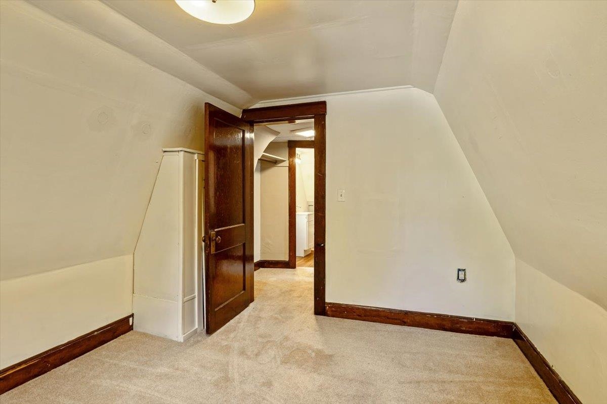 19 Allen Street Property Photo 14
