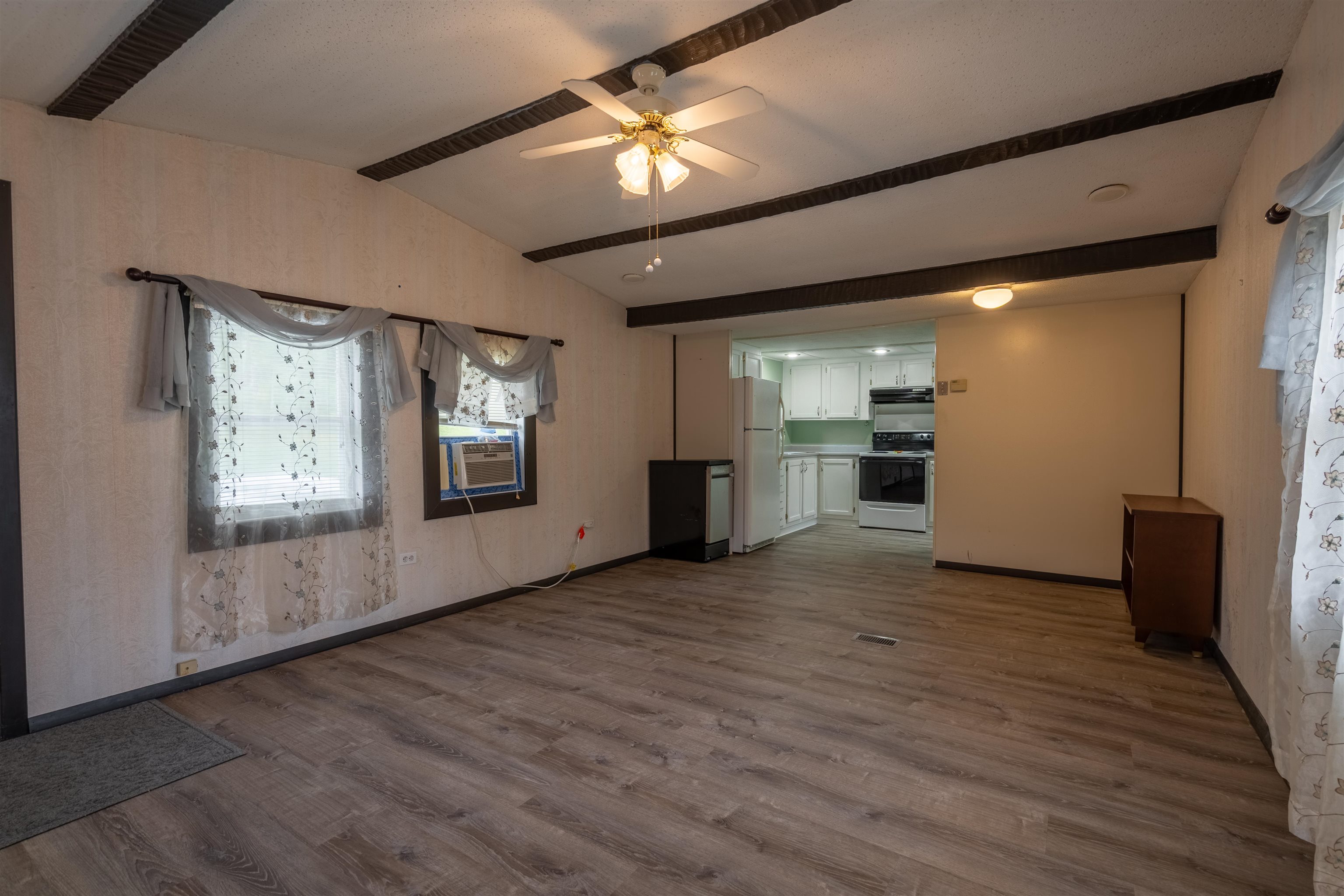 2 Knights Court Property Photo 12