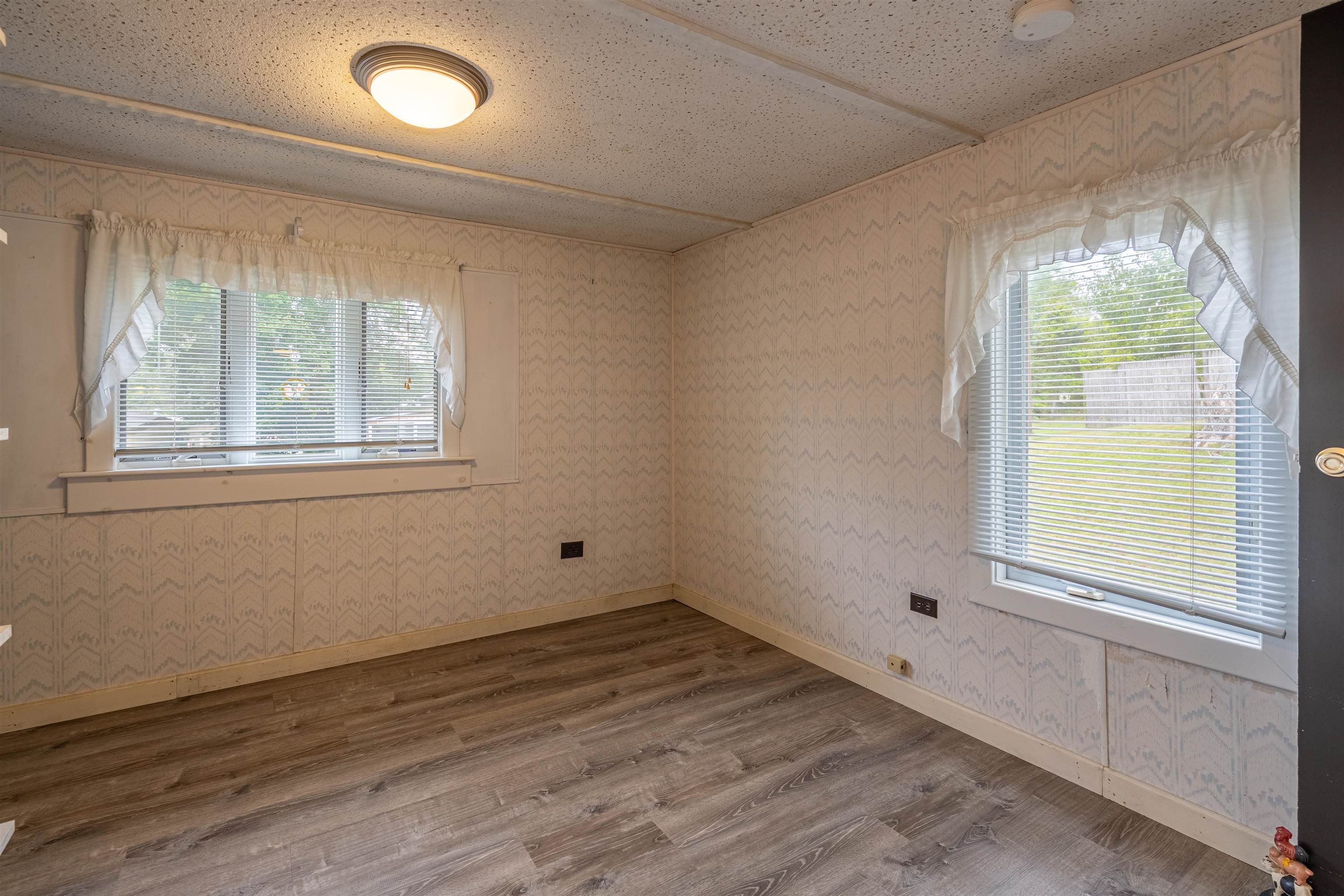 2 Knights Court Property Photo 19