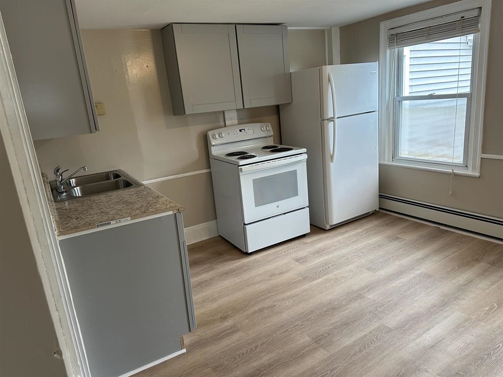 5 Central Square Property Photo 6