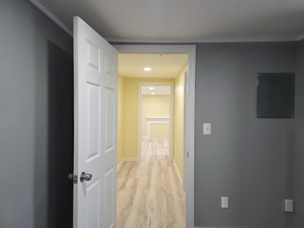 5 Central Square Property Photo 26